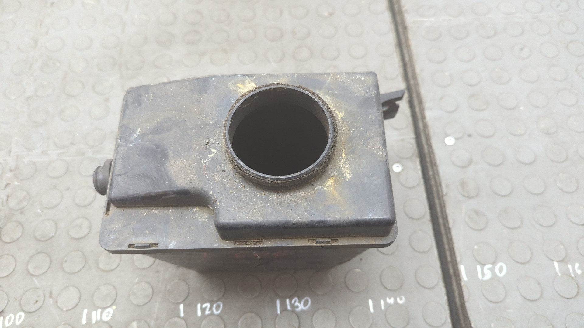 Резонатор воздушного фильтра