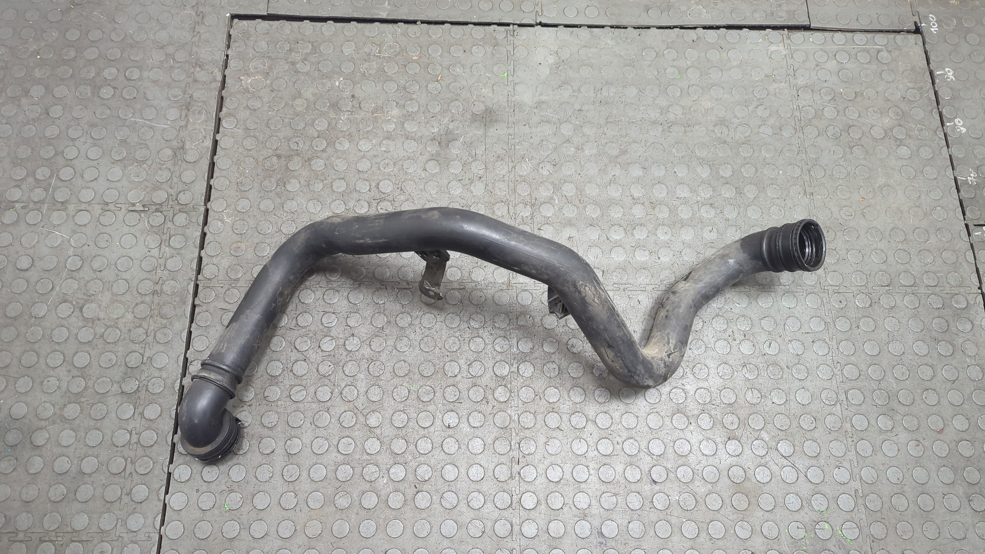 Патрубок интеркулера