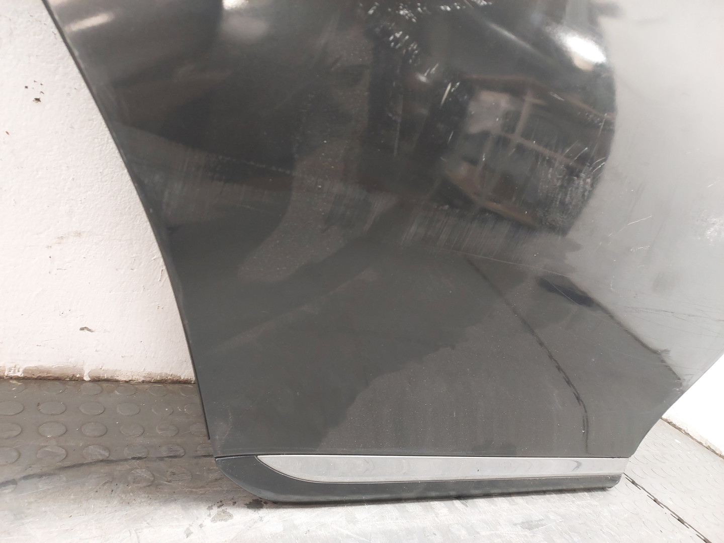 Дверь задняя правая