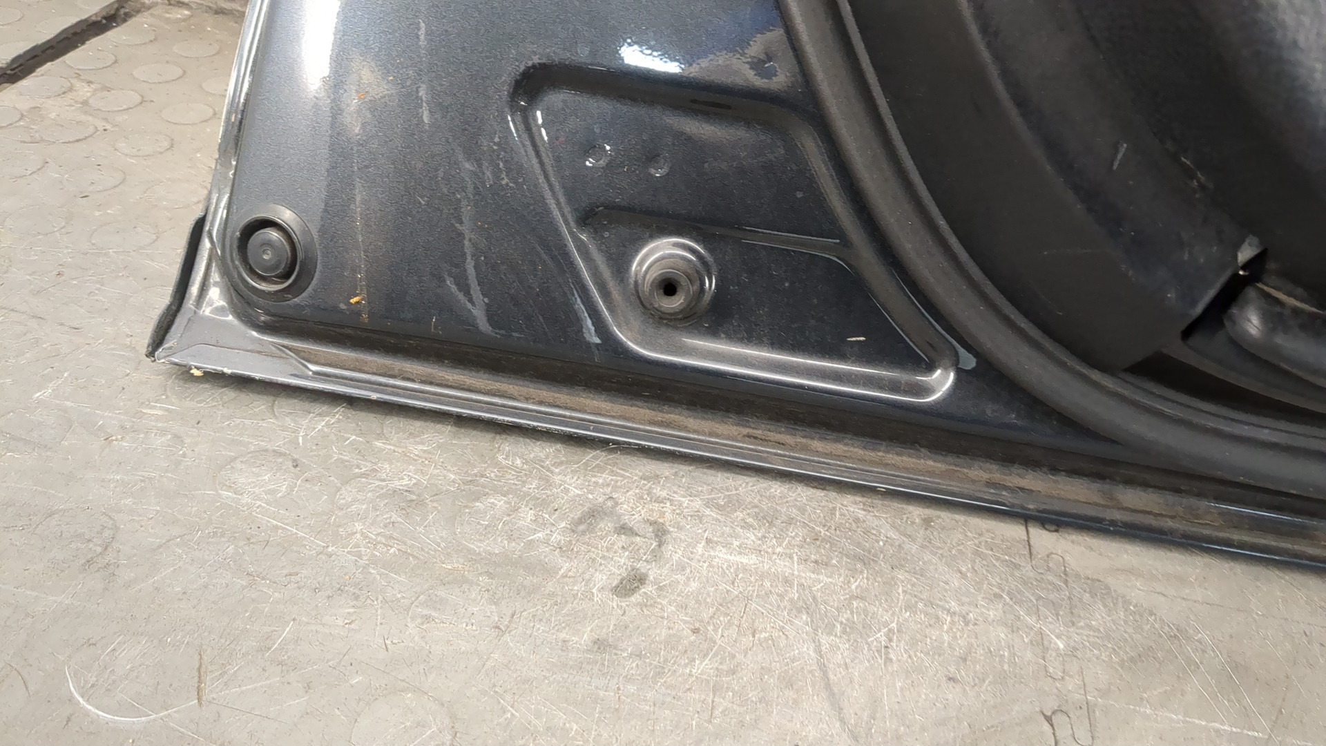 Дверь передняя левая