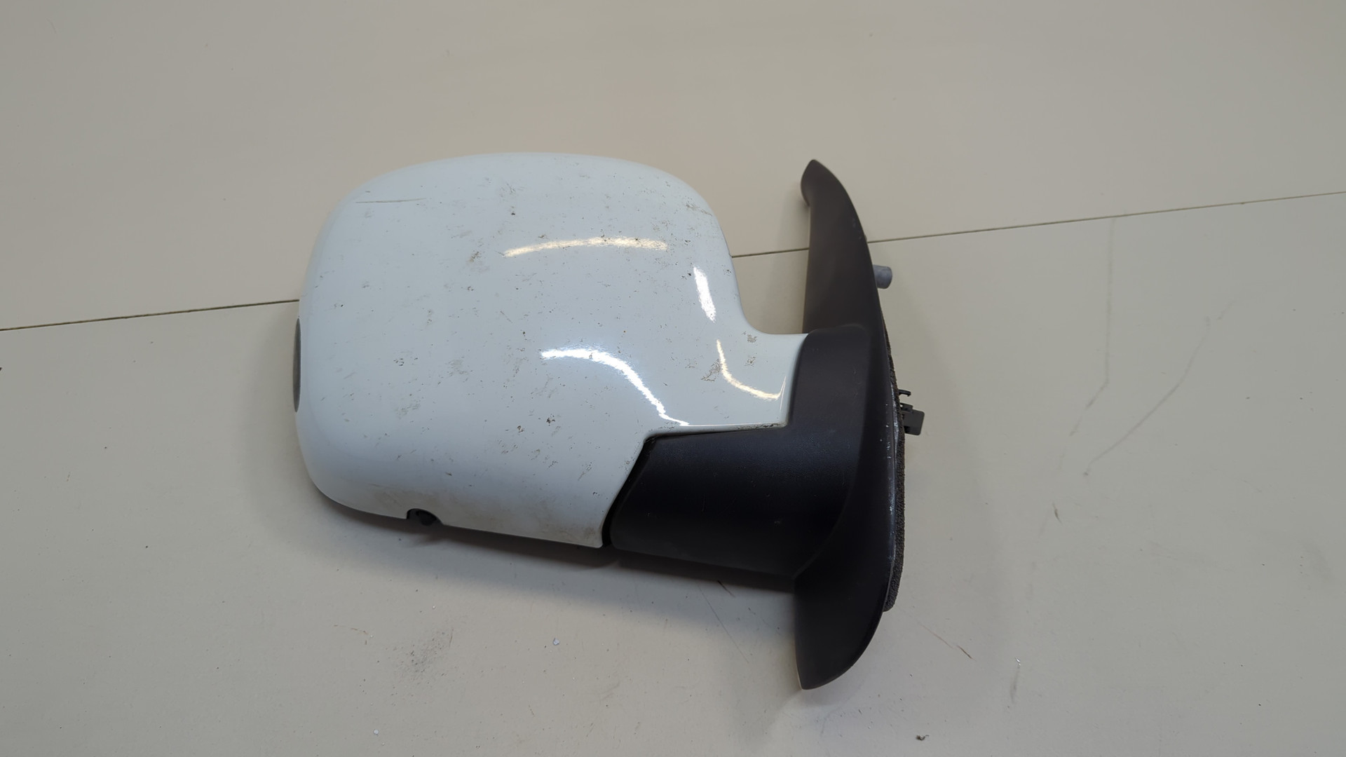 Зеркало правое электрическое