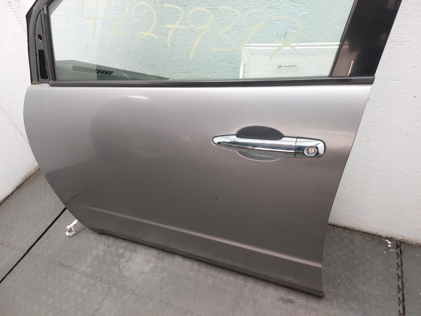 Дверь передняя левая