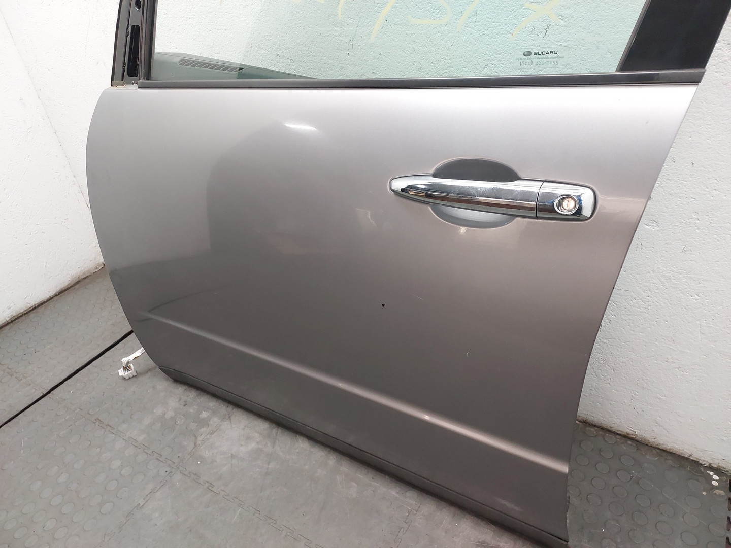 Дверь передняя левая