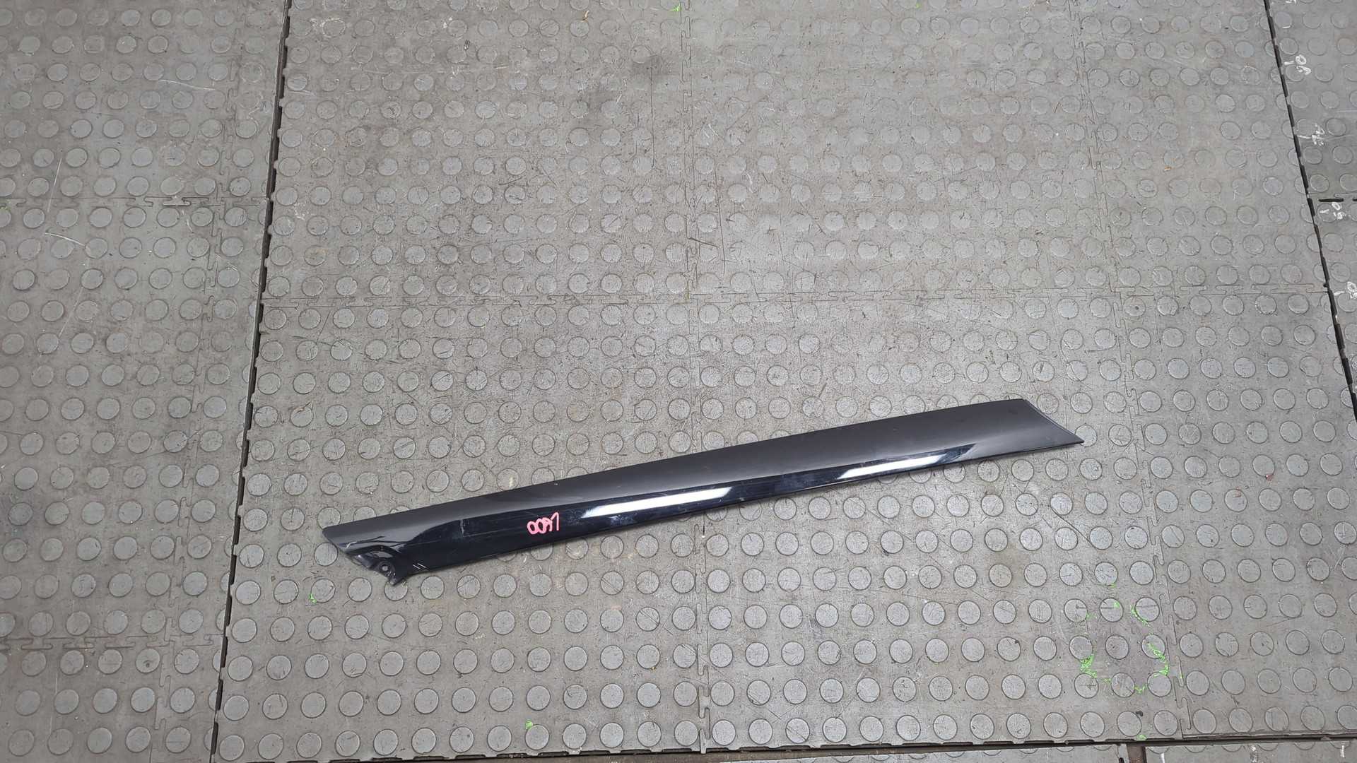 Молдинг лобового стекла