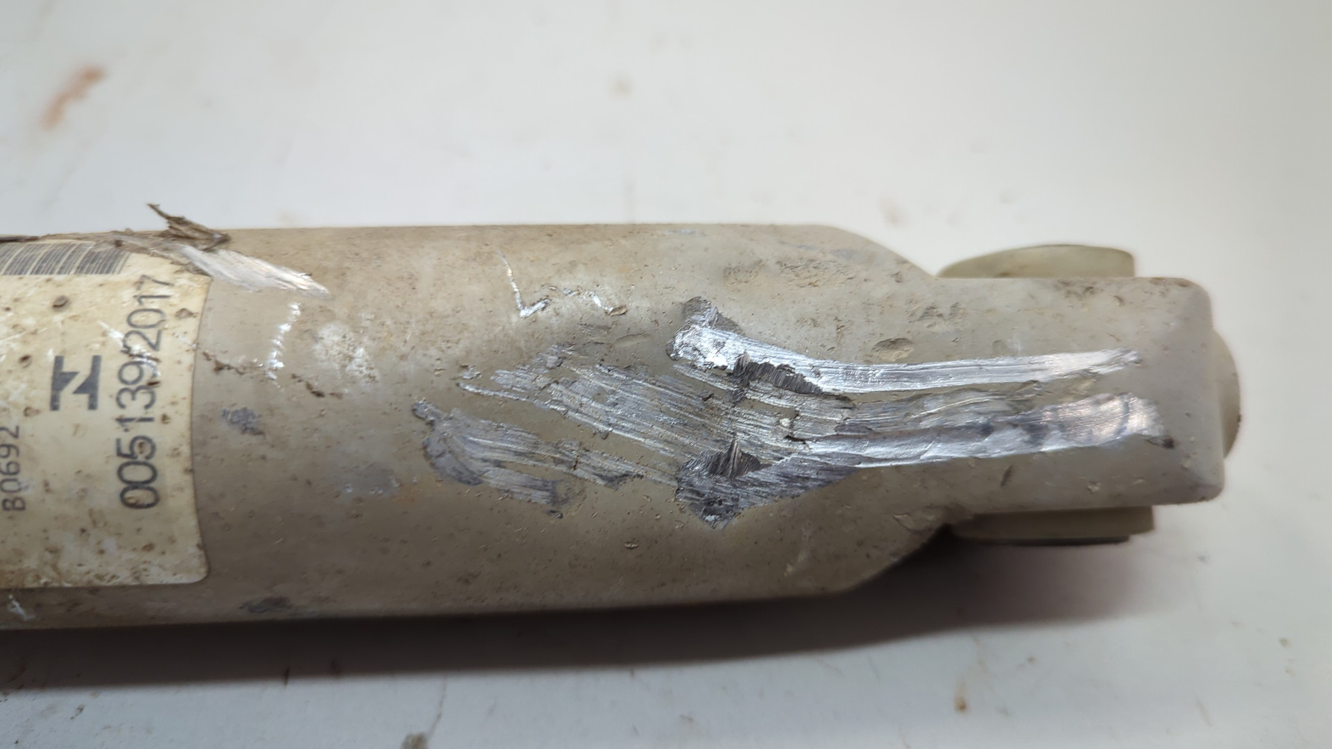 Амортизатор задний (стойка)