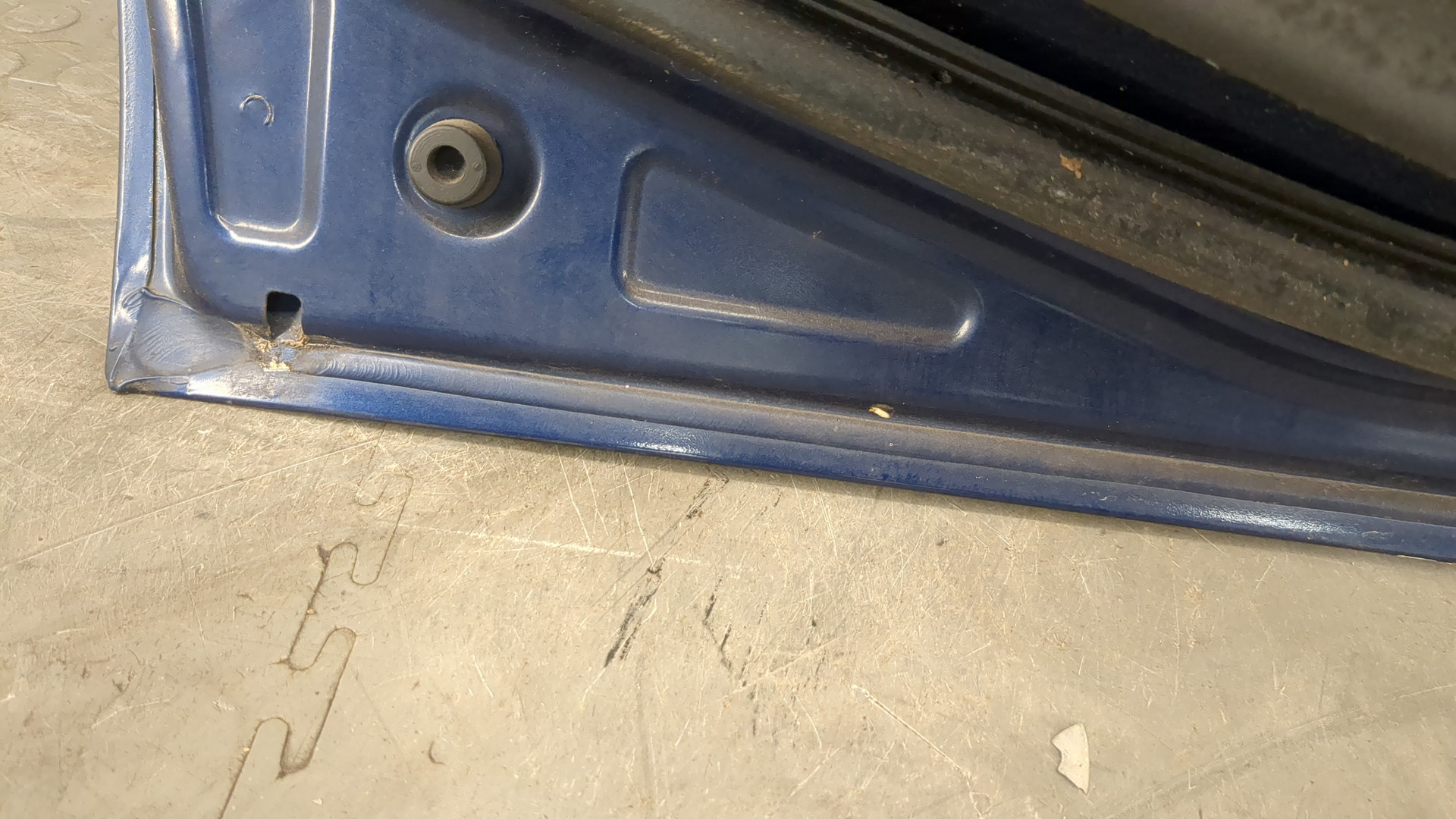 Дверь задняя левая