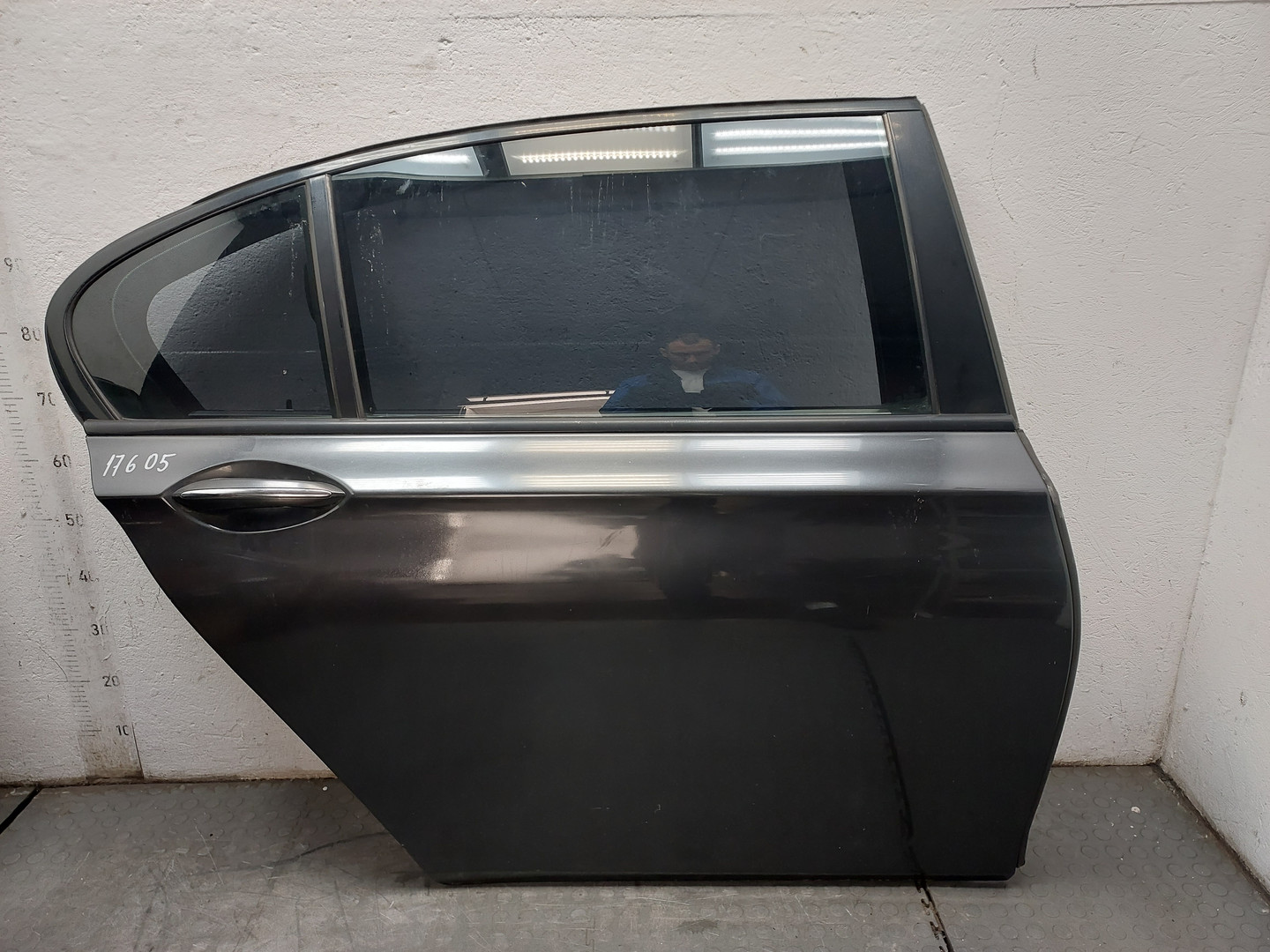 Дверь задняя правая