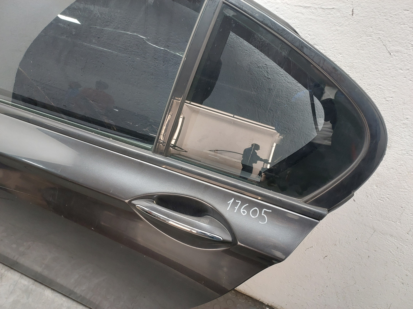 Дверь задняя левая