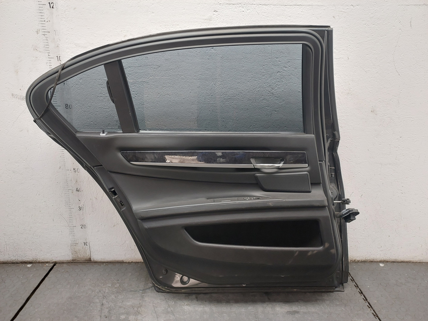 Дверь задняя левая