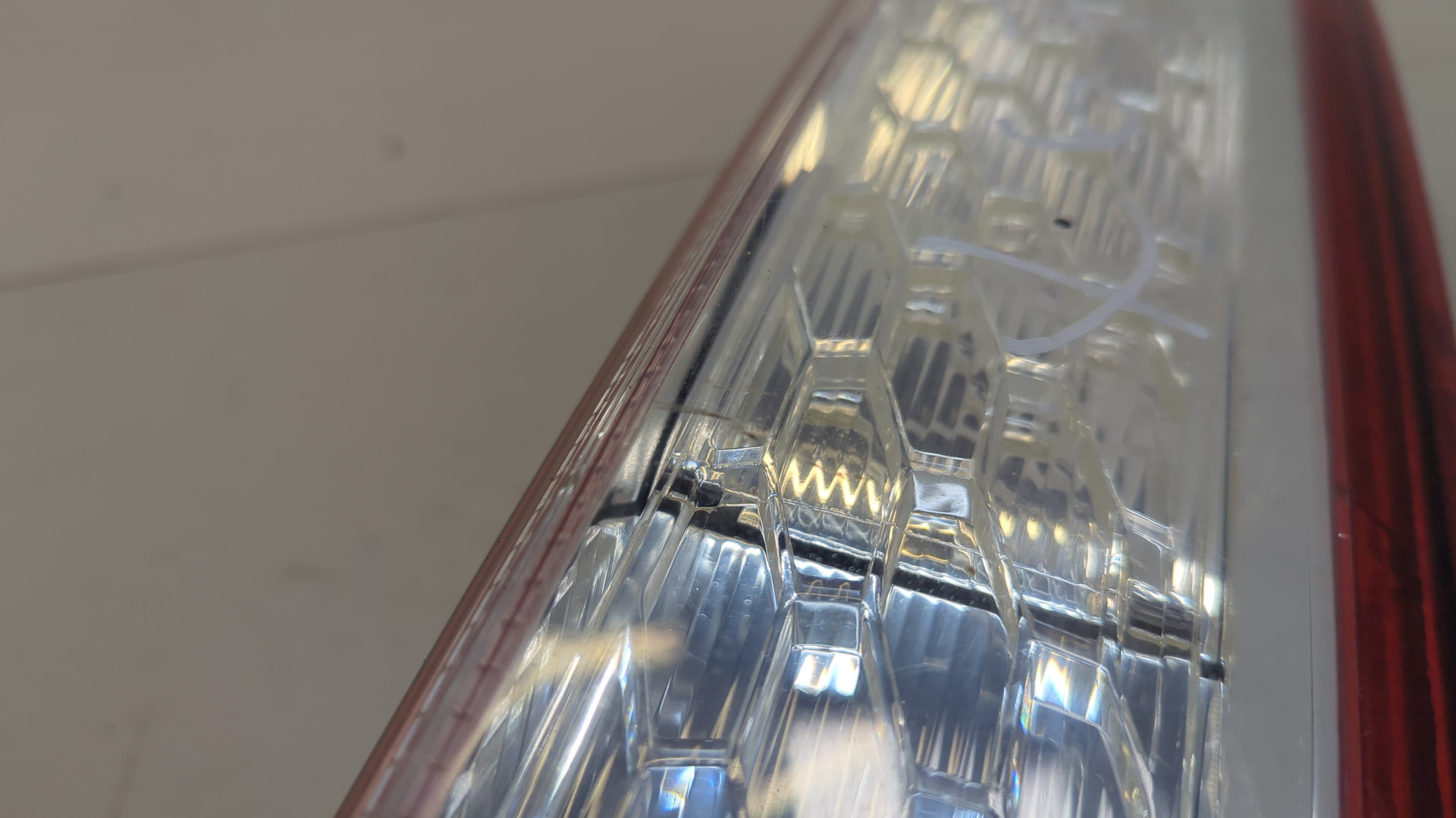 Фонарь задний левый