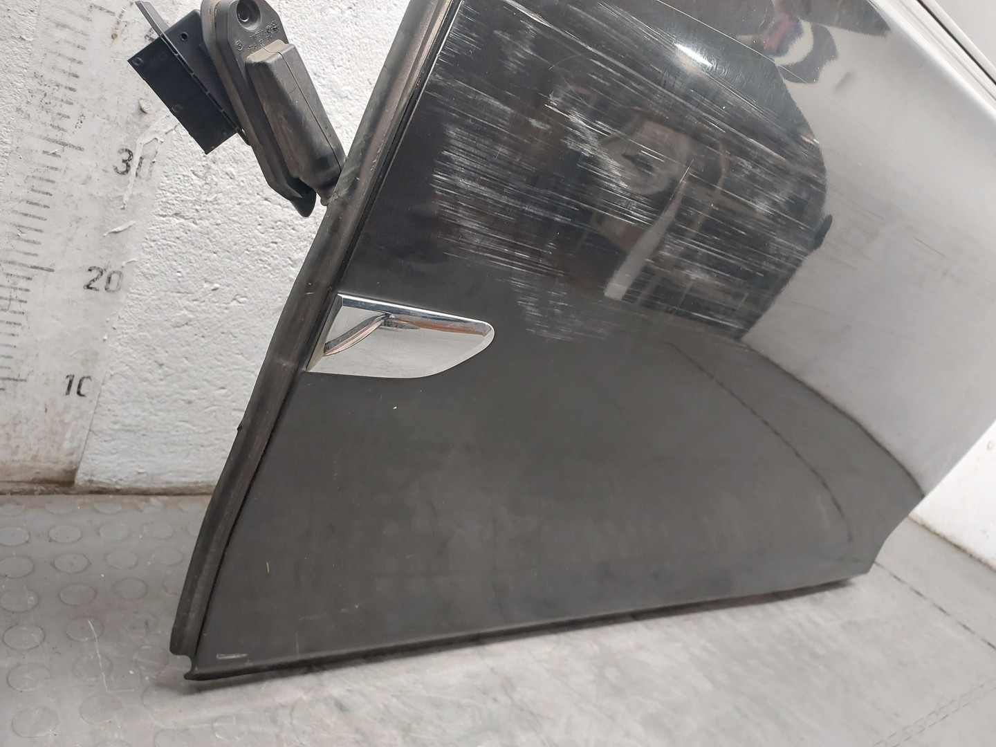 Дверь передняя левая