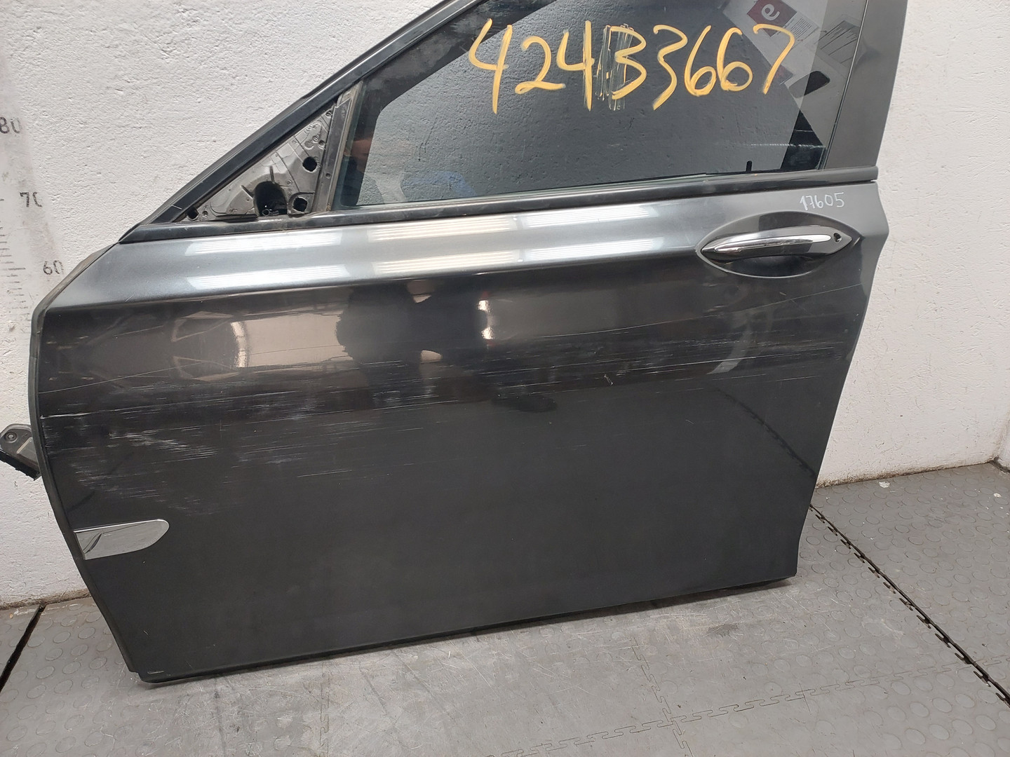 Дверь передняя левая