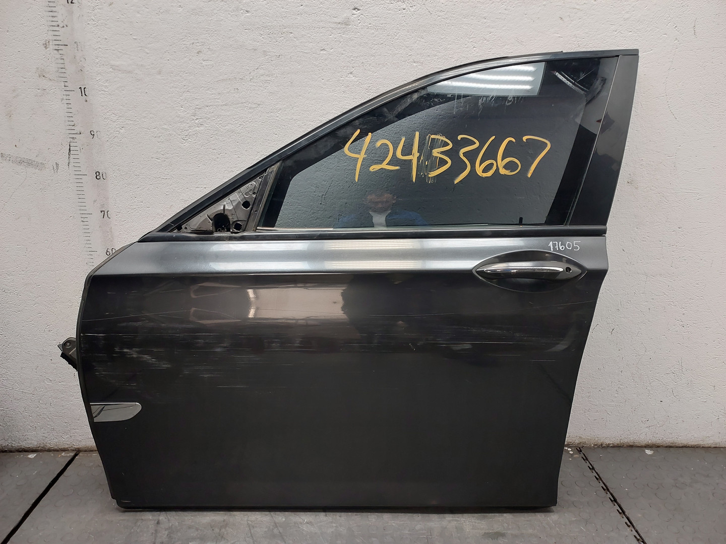 Дверь передняя левая