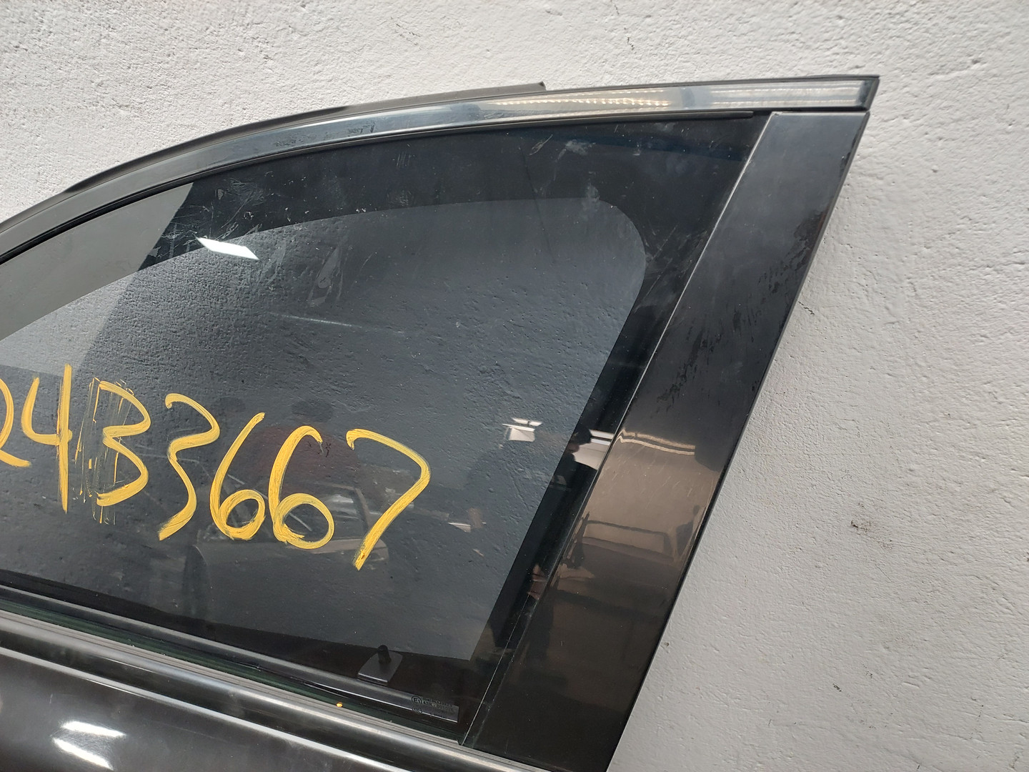 Дверь передняя левая