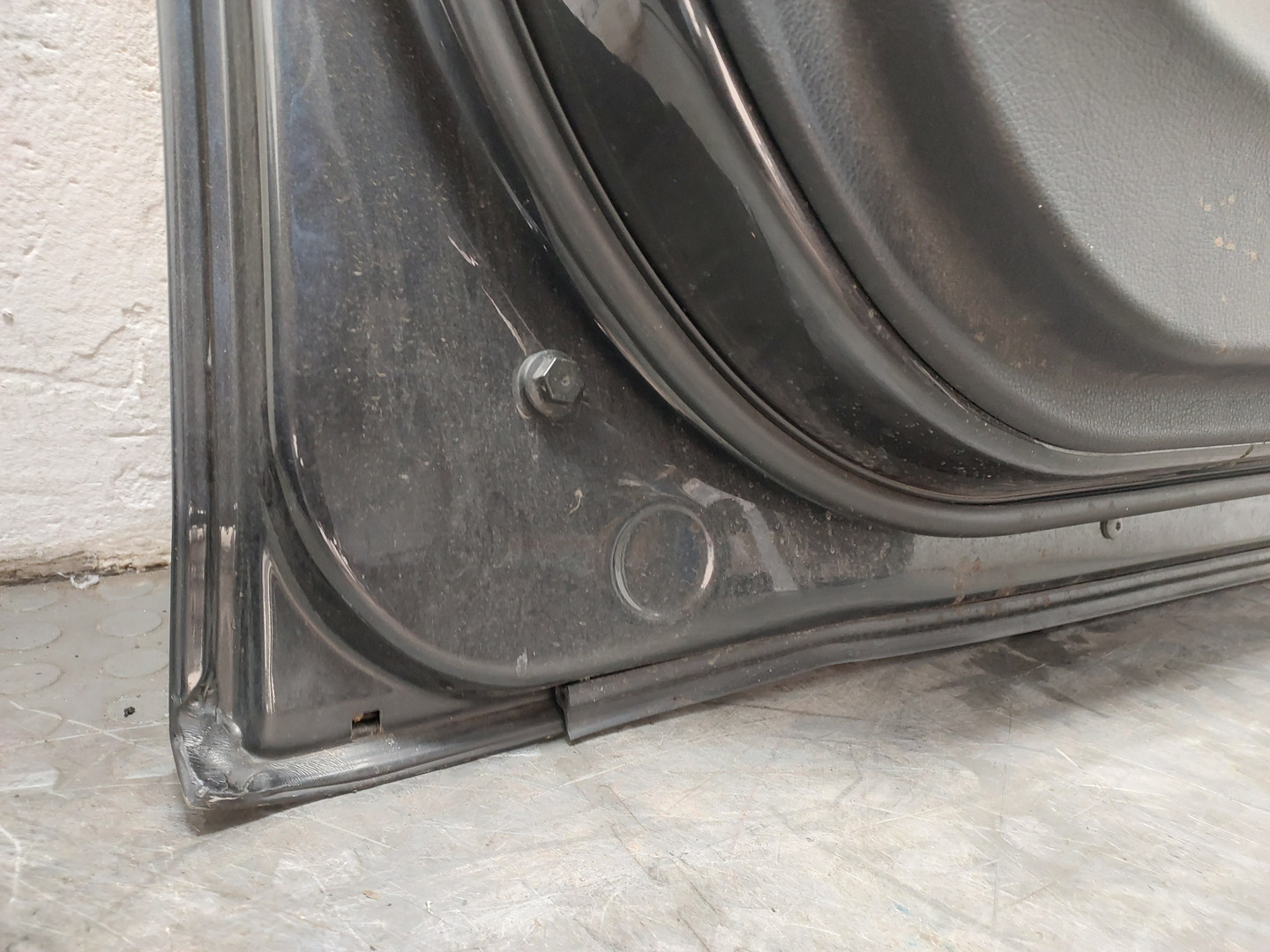 Дверь передняя левая