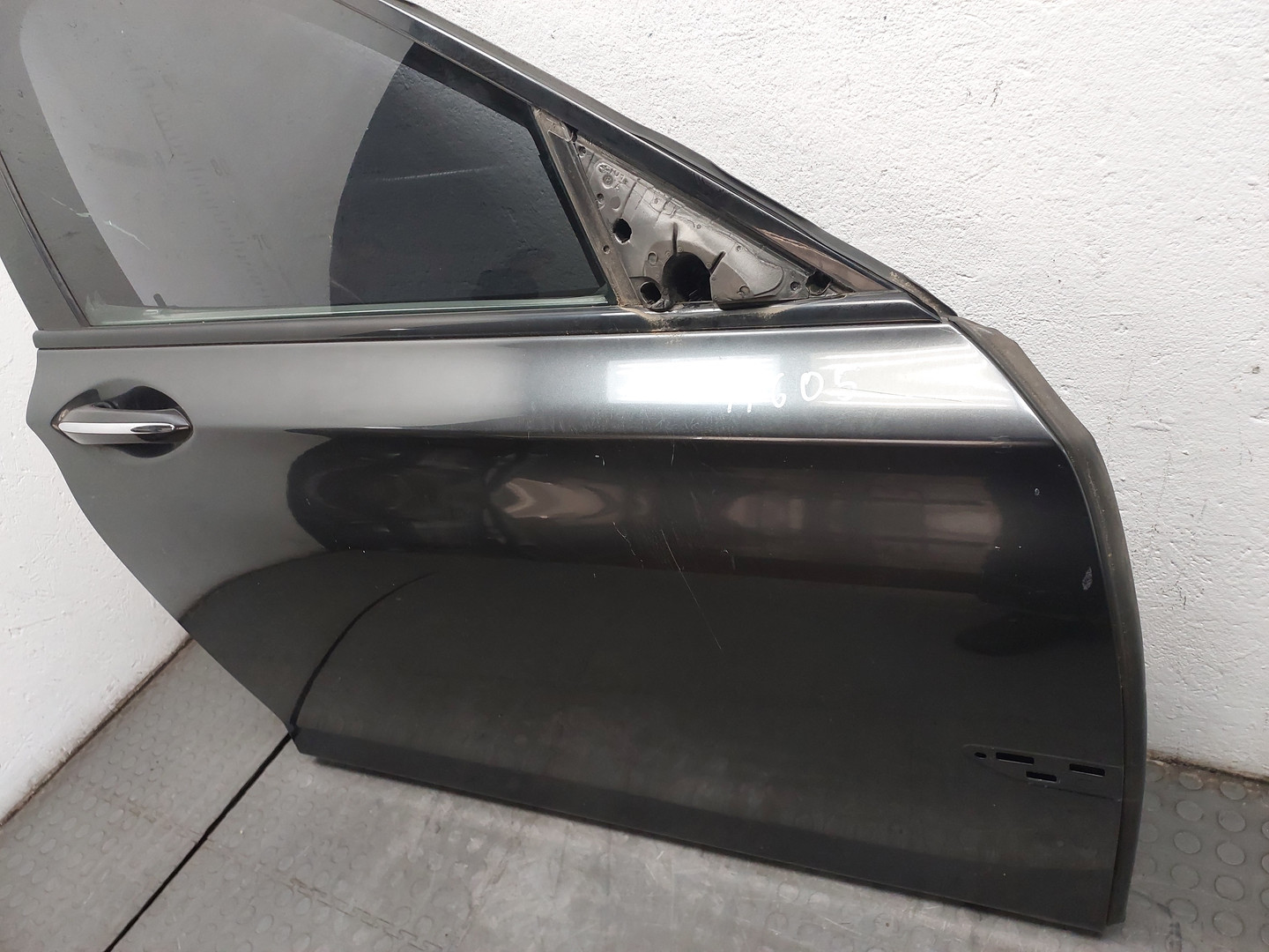 Дверь передняя правая