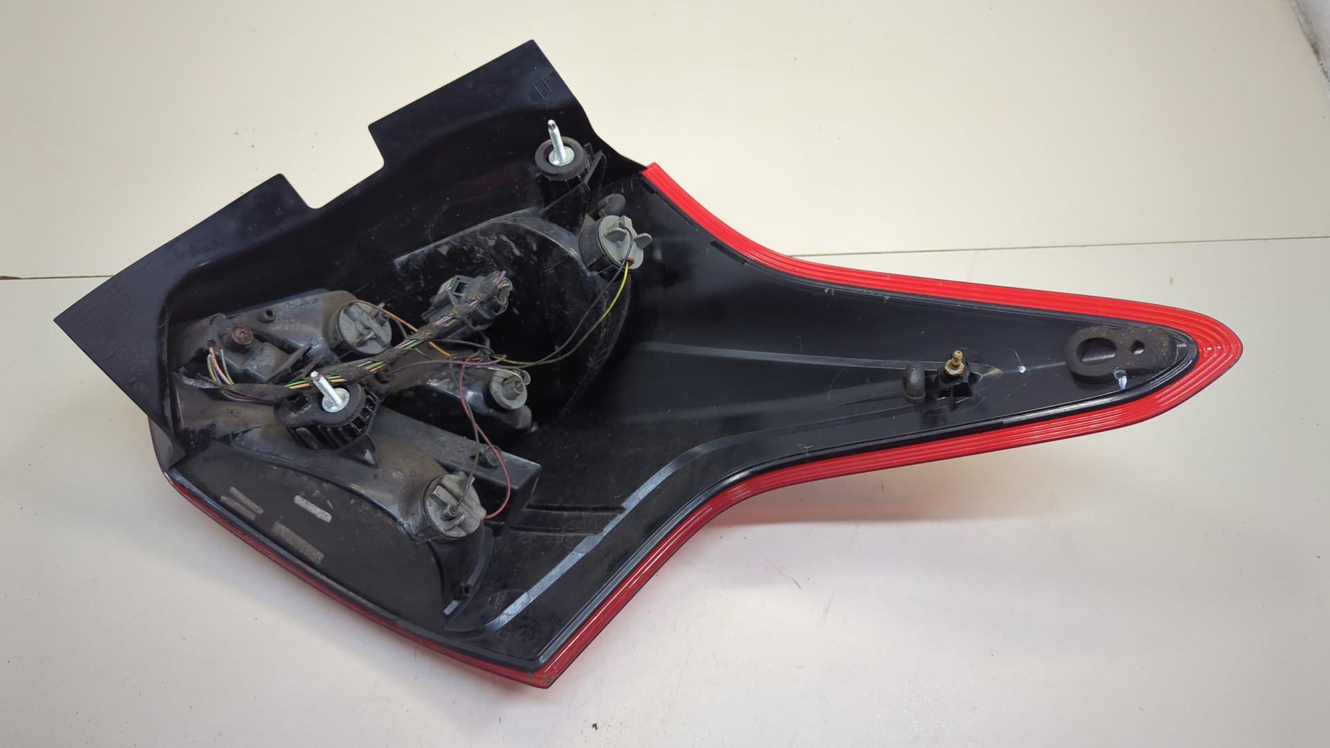 Фонарь задний левый