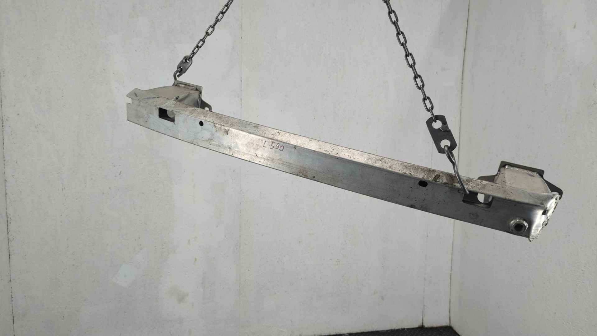 Усилитель заднего бампера