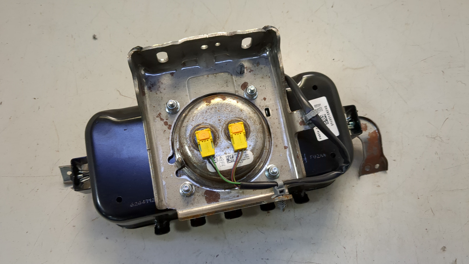 Подушка безопасности пассажирская (в торпедо)