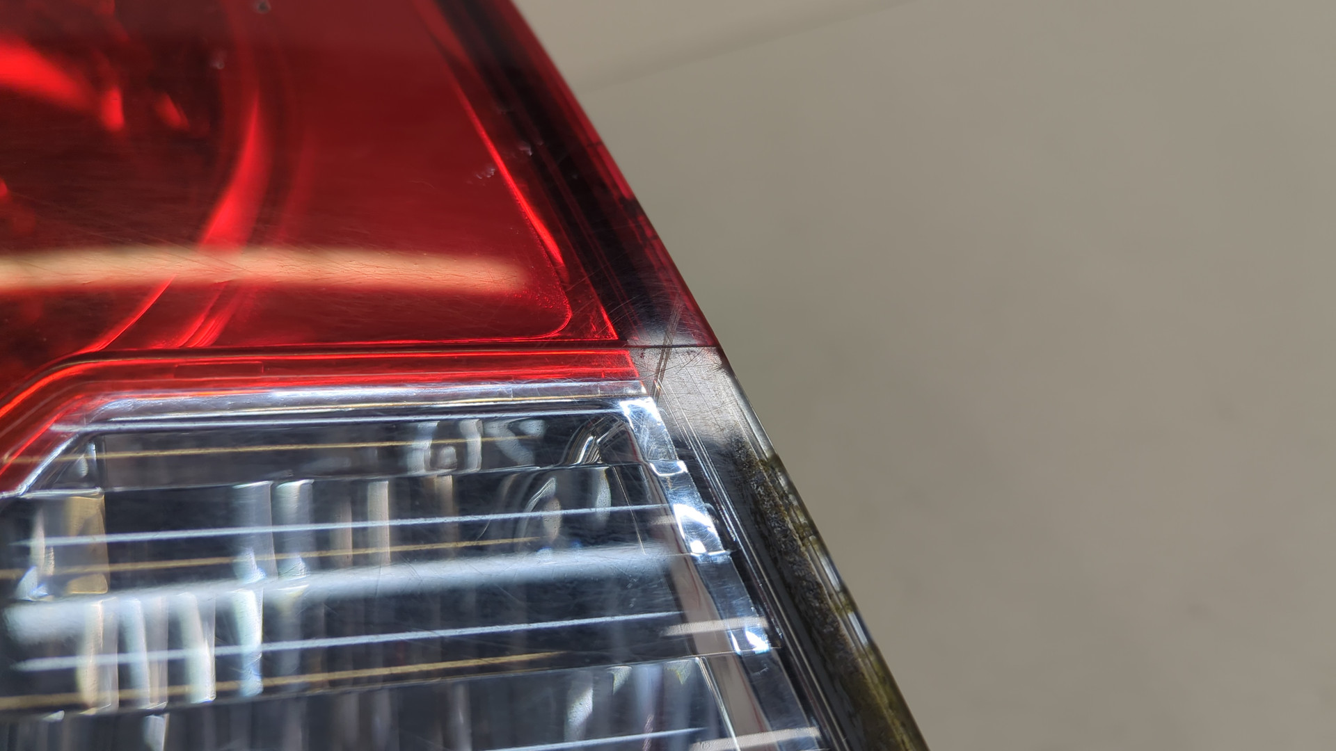 Фонарь задний левый