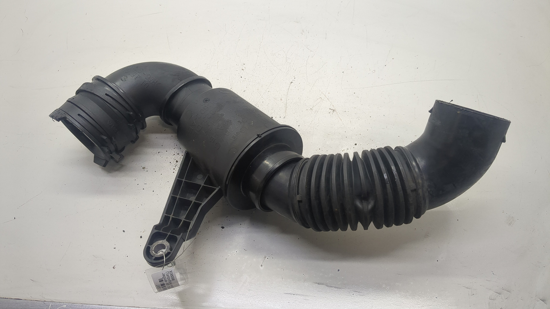 Патрубок воздушного фильтра