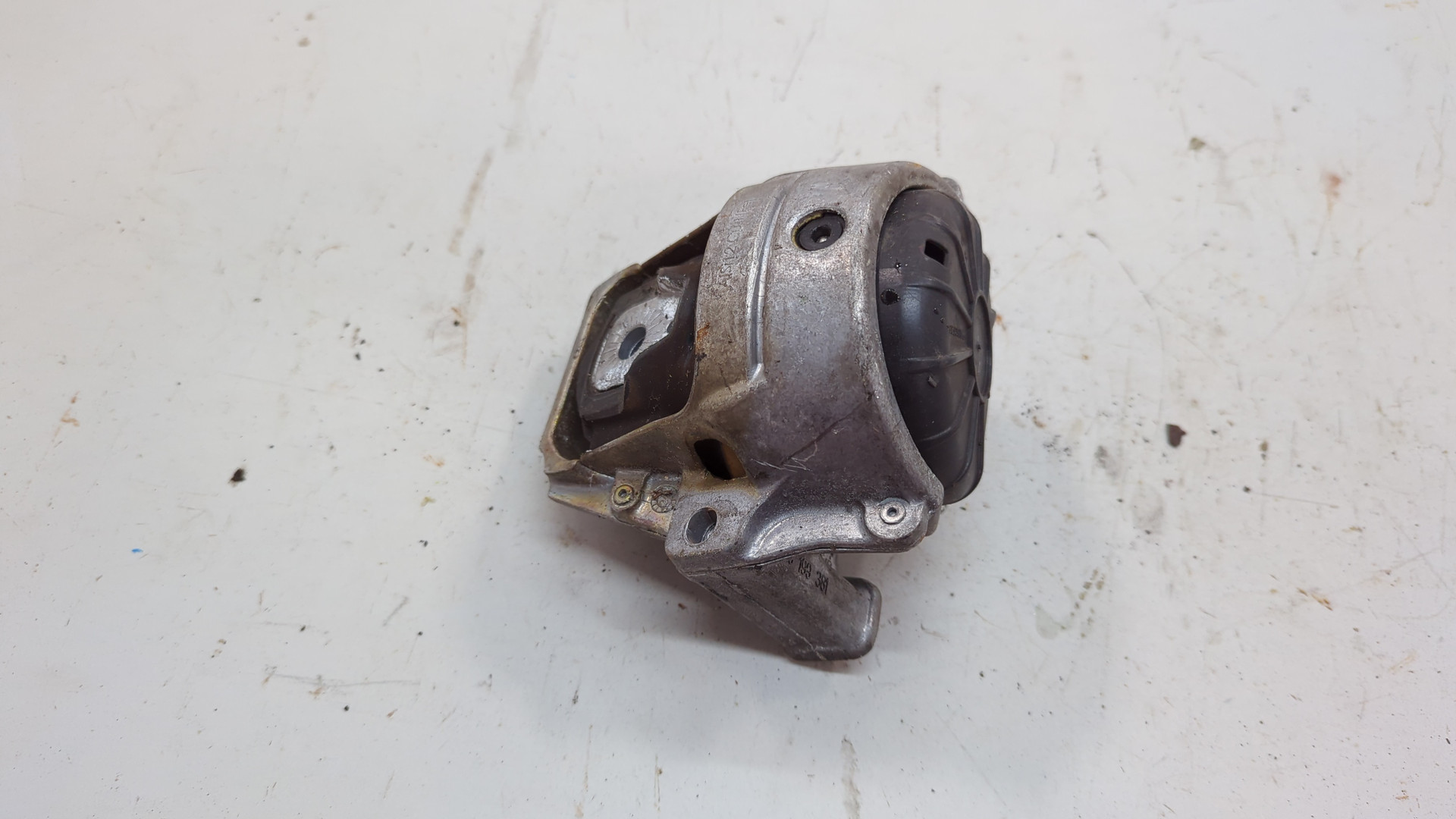 Опора двигателя