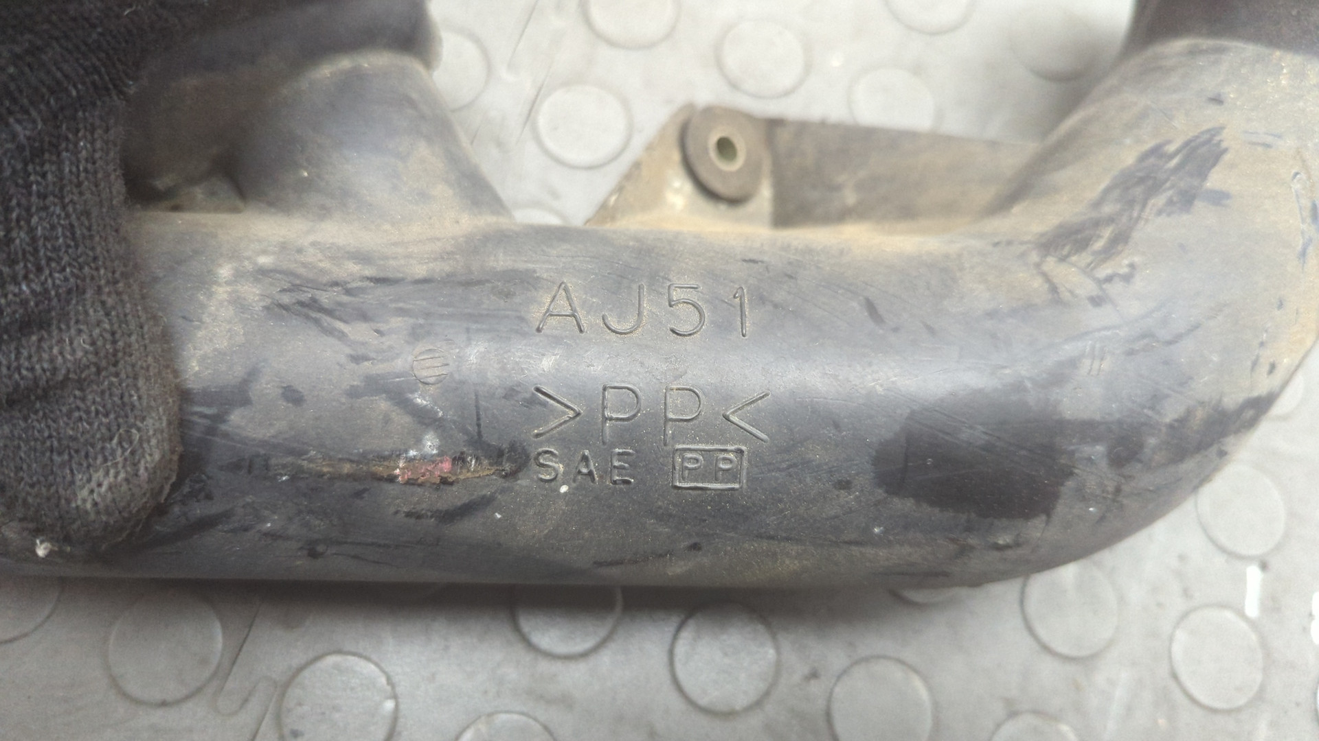 Патрубок воздушного фильтра