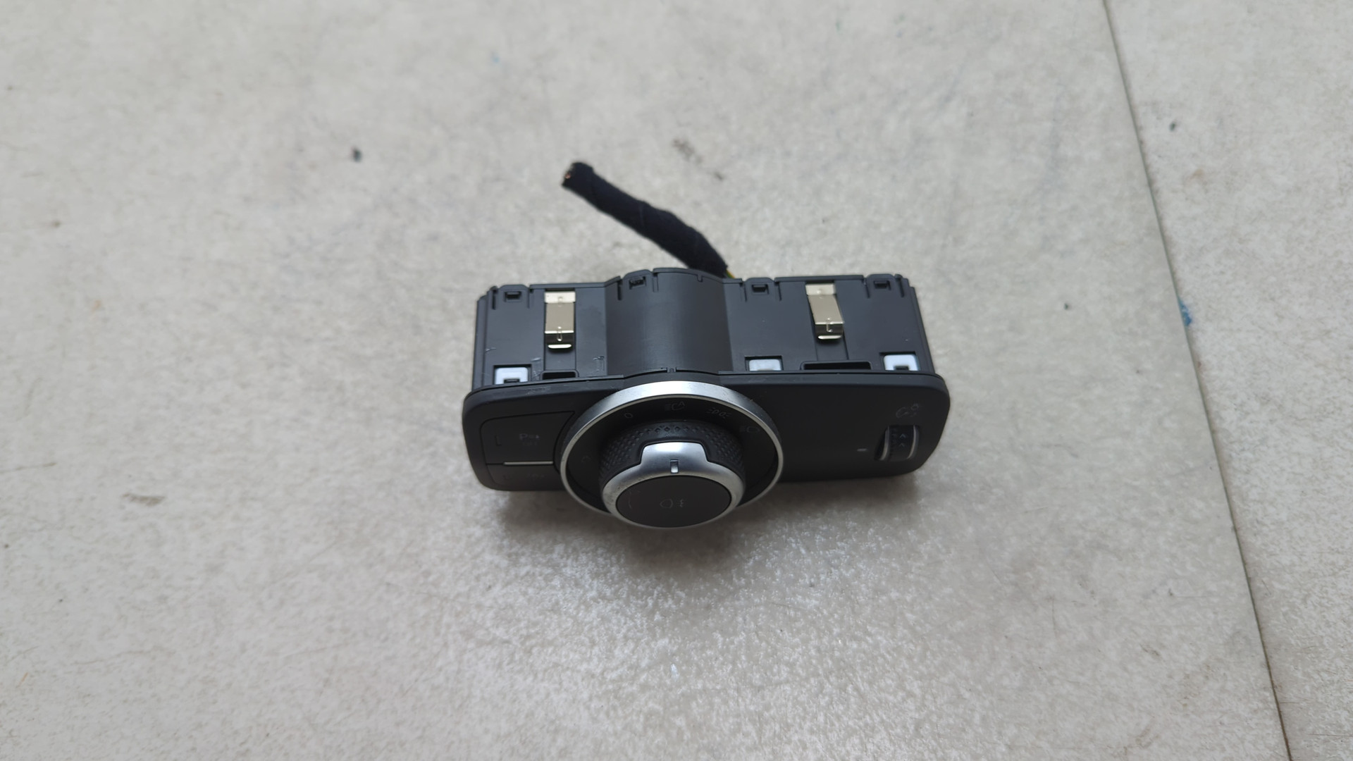 Переключатель света фар