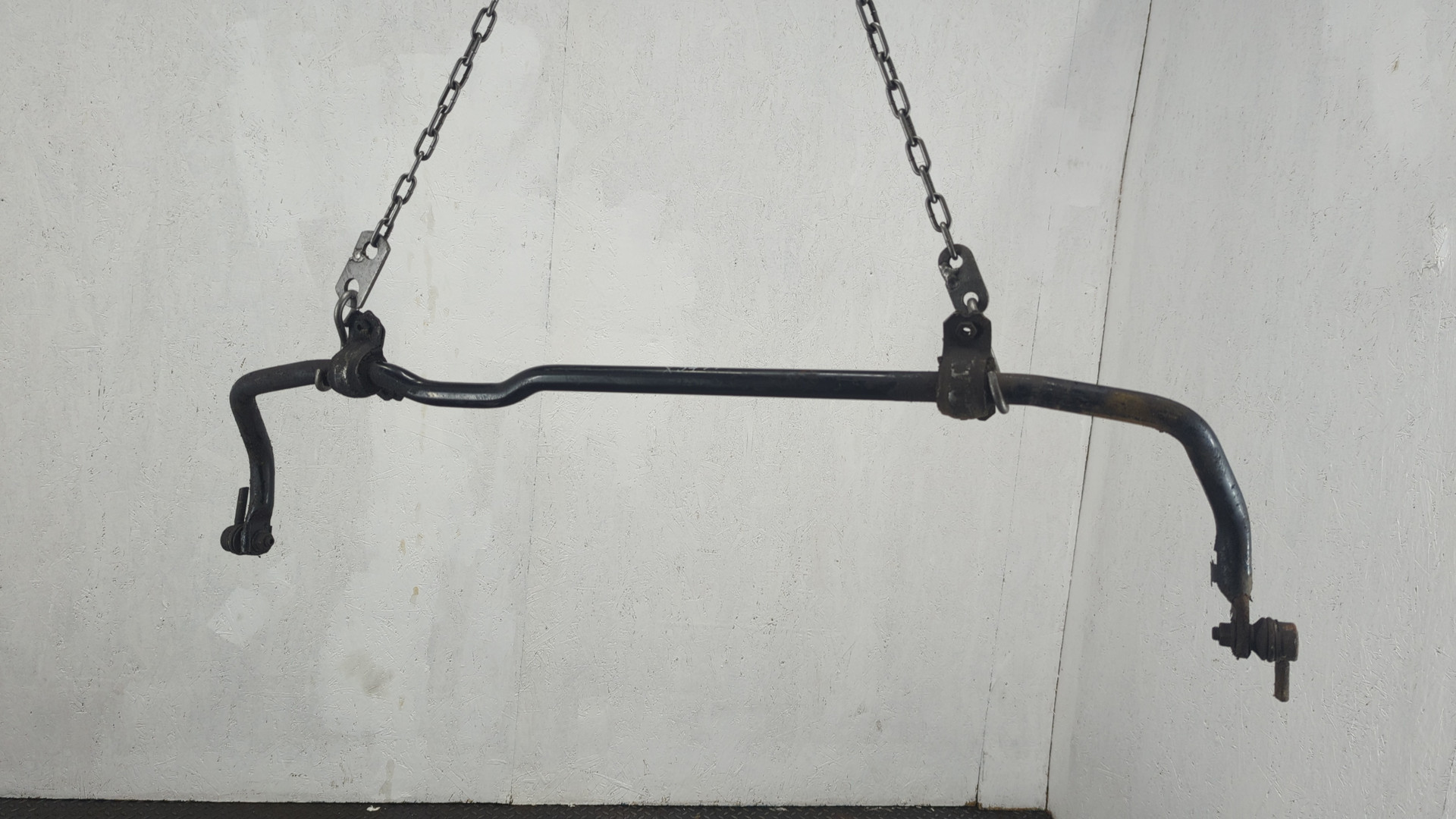 Стабилизатор передний