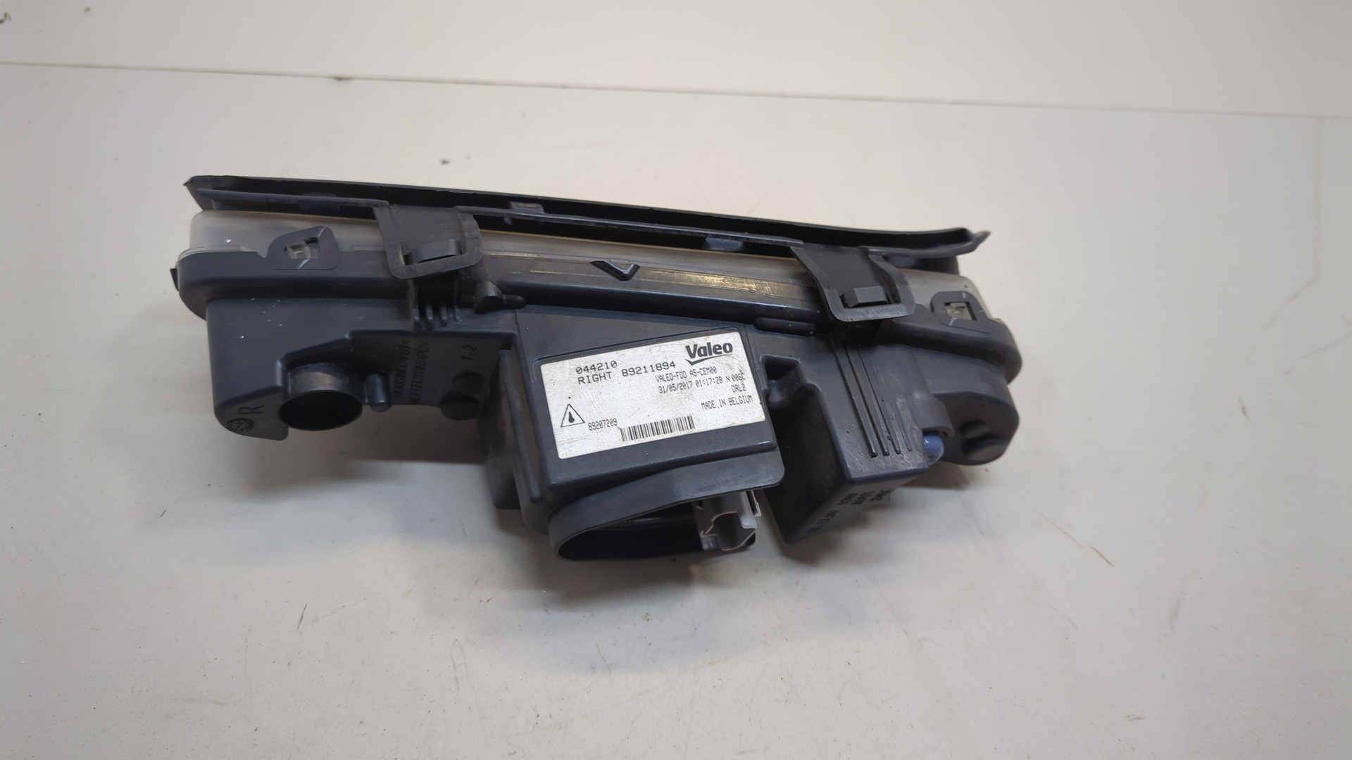 Фара дневного света правая (ходовые огни)