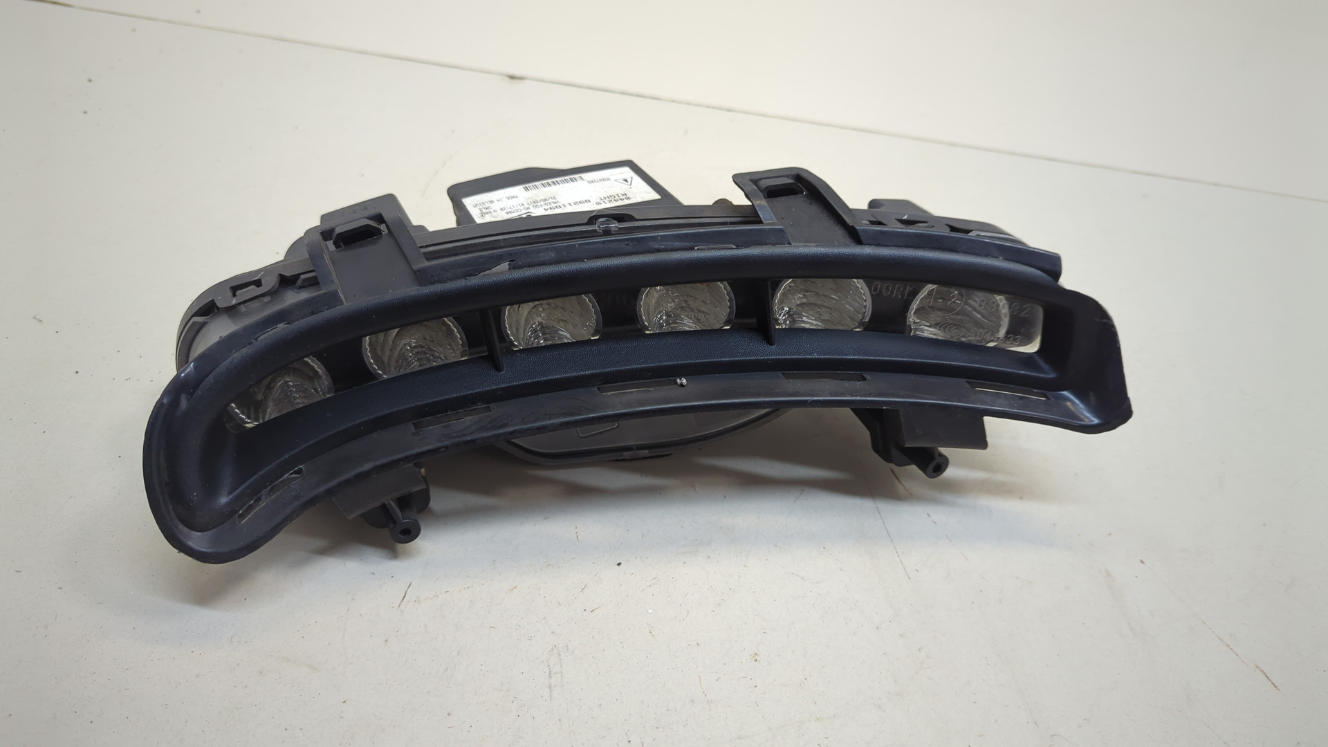 Фара дневного света правая (ходовые огни)