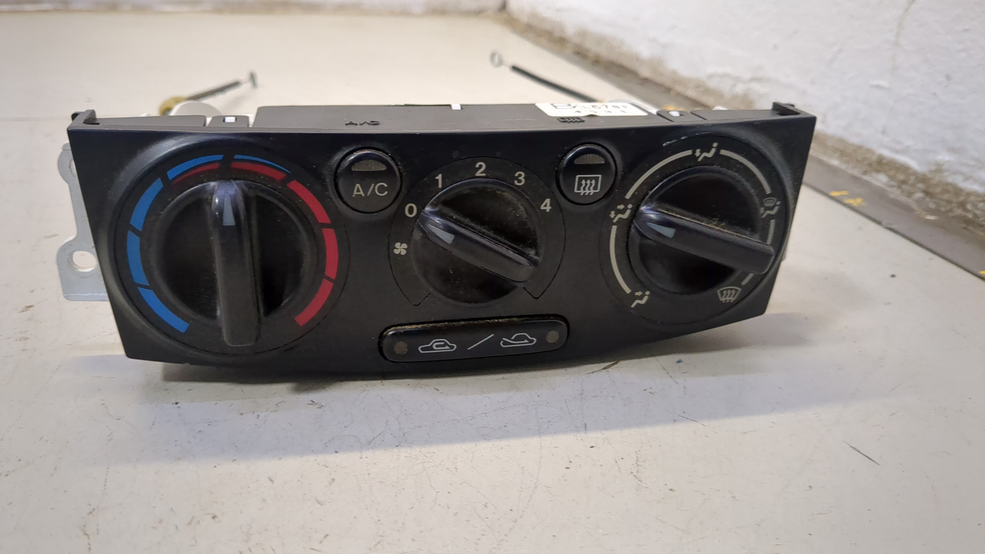 Переключатель отопителя