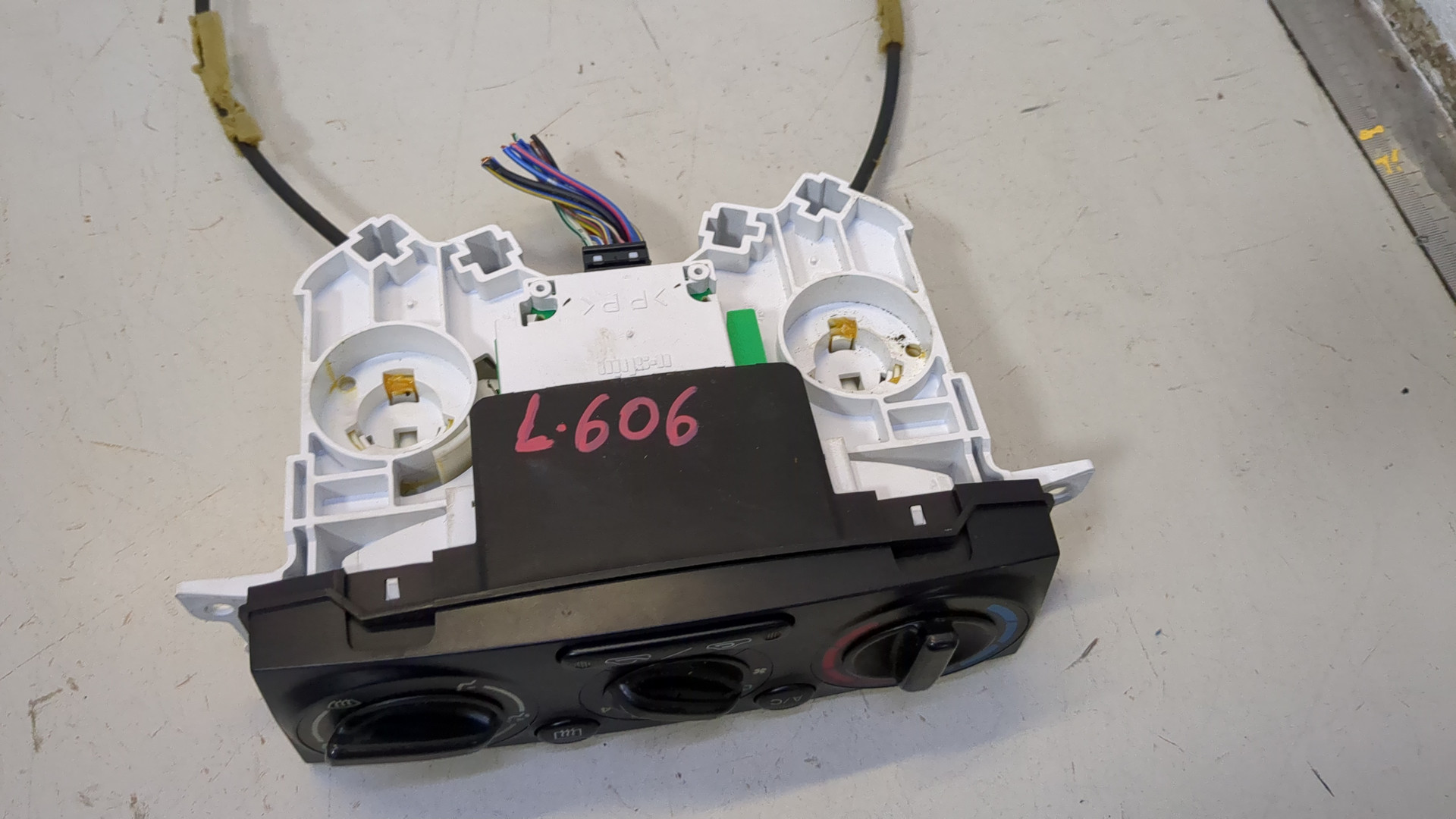 Переключатель отопителя