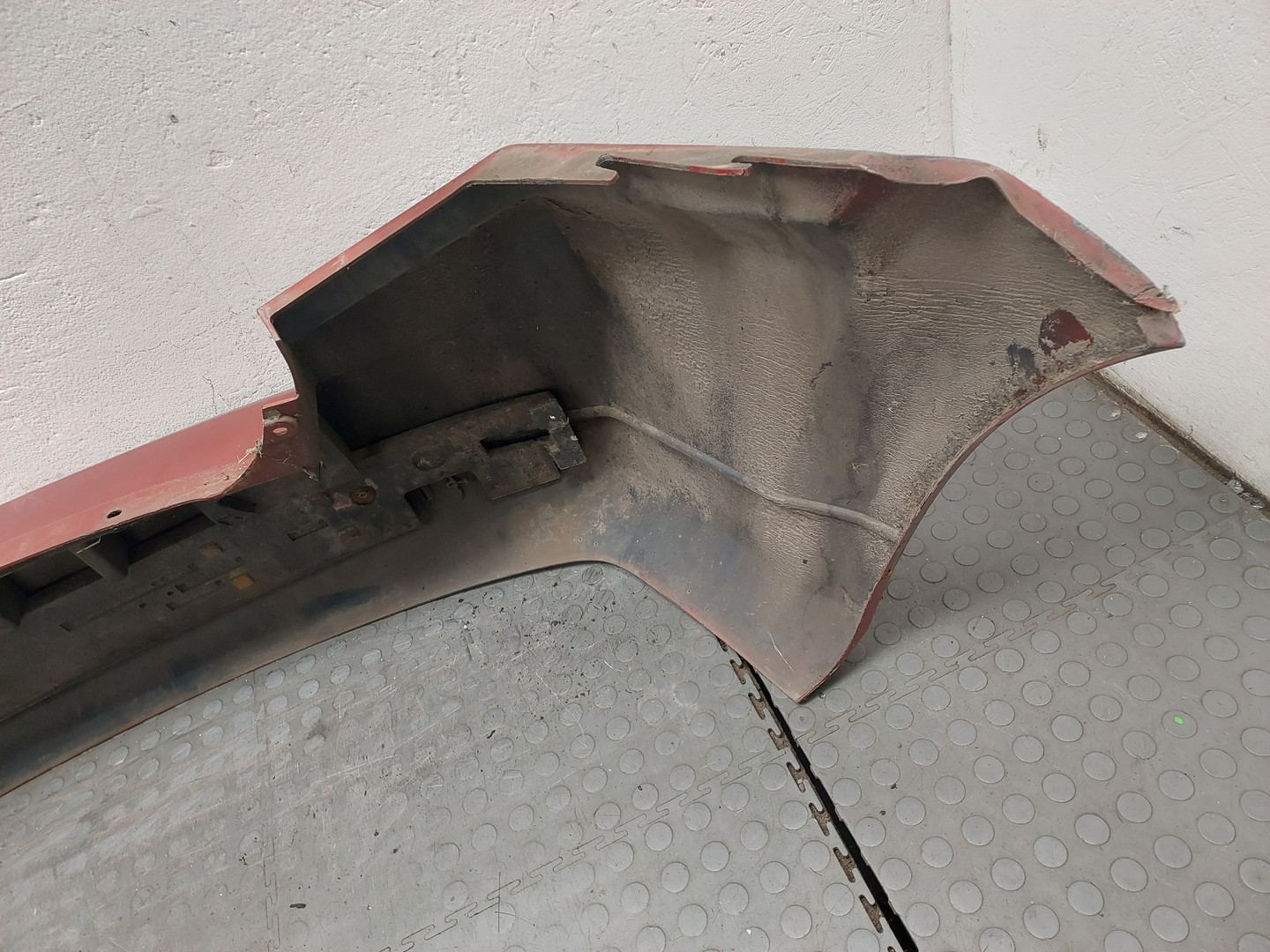 Бампер задний