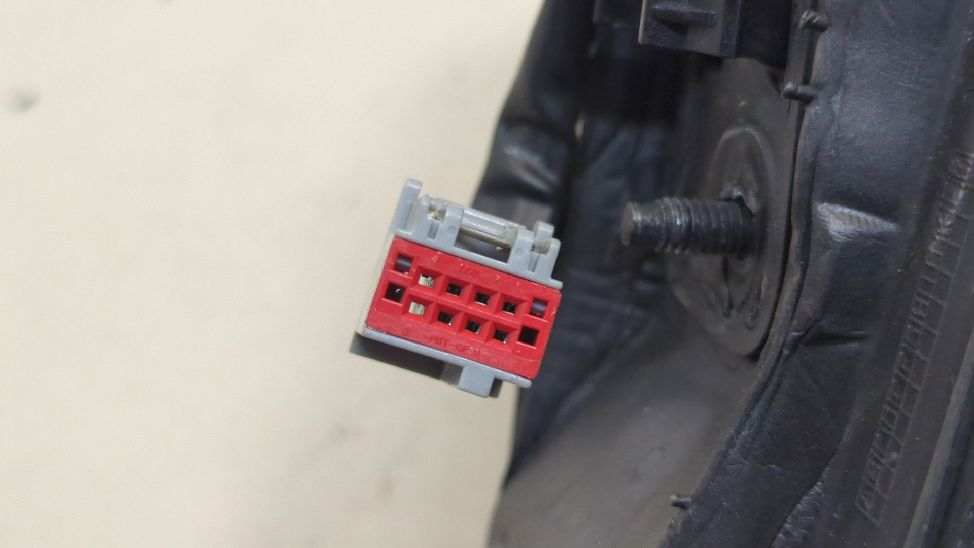 Зеркало левое электрическое