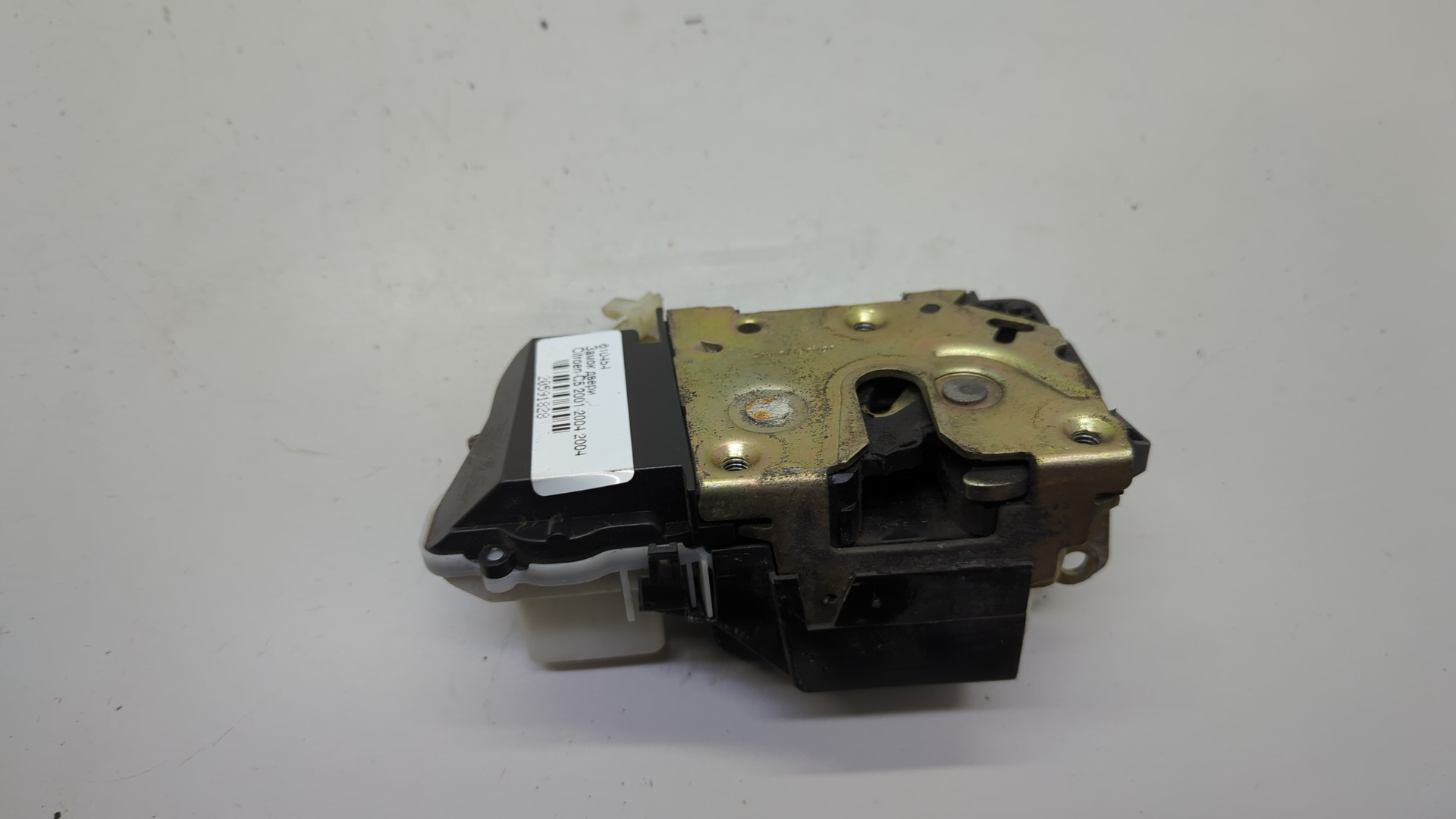 Замок двери передней правой