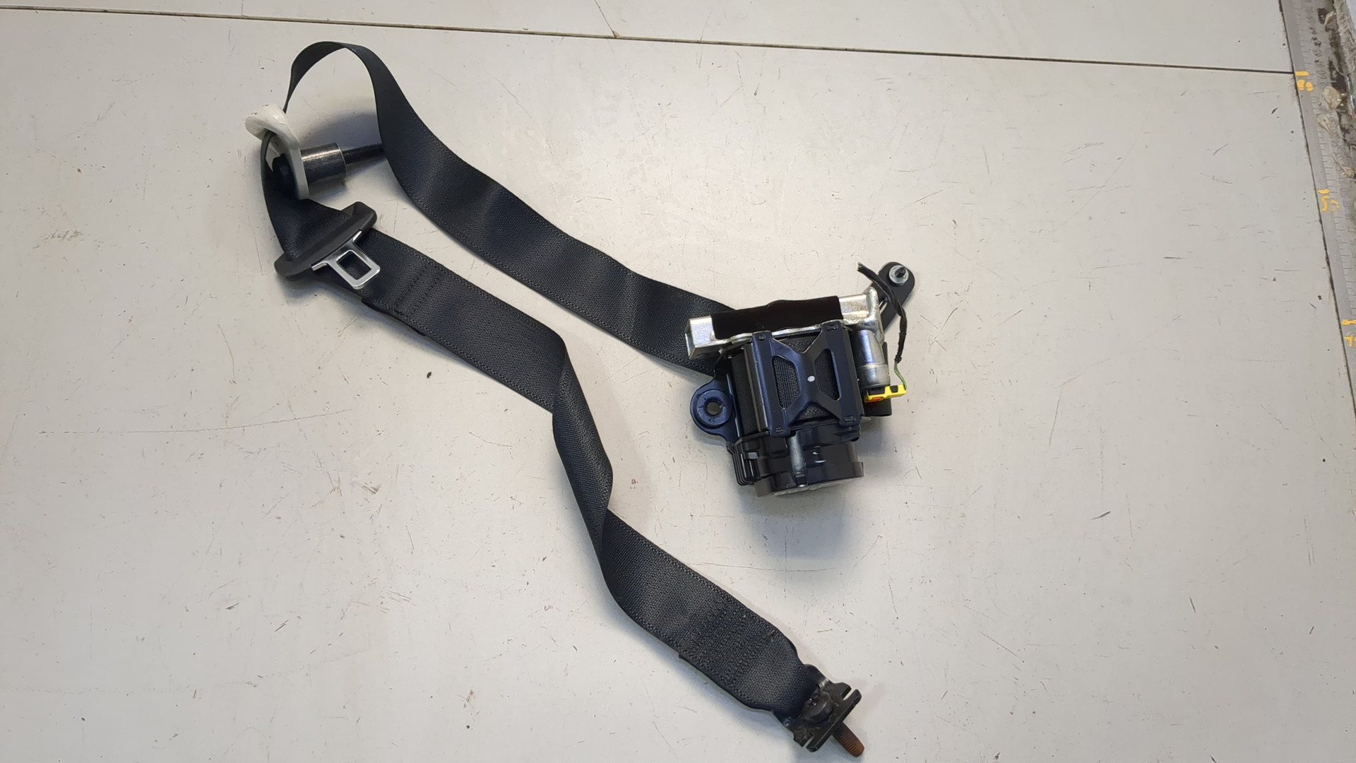 Ремень безопасности