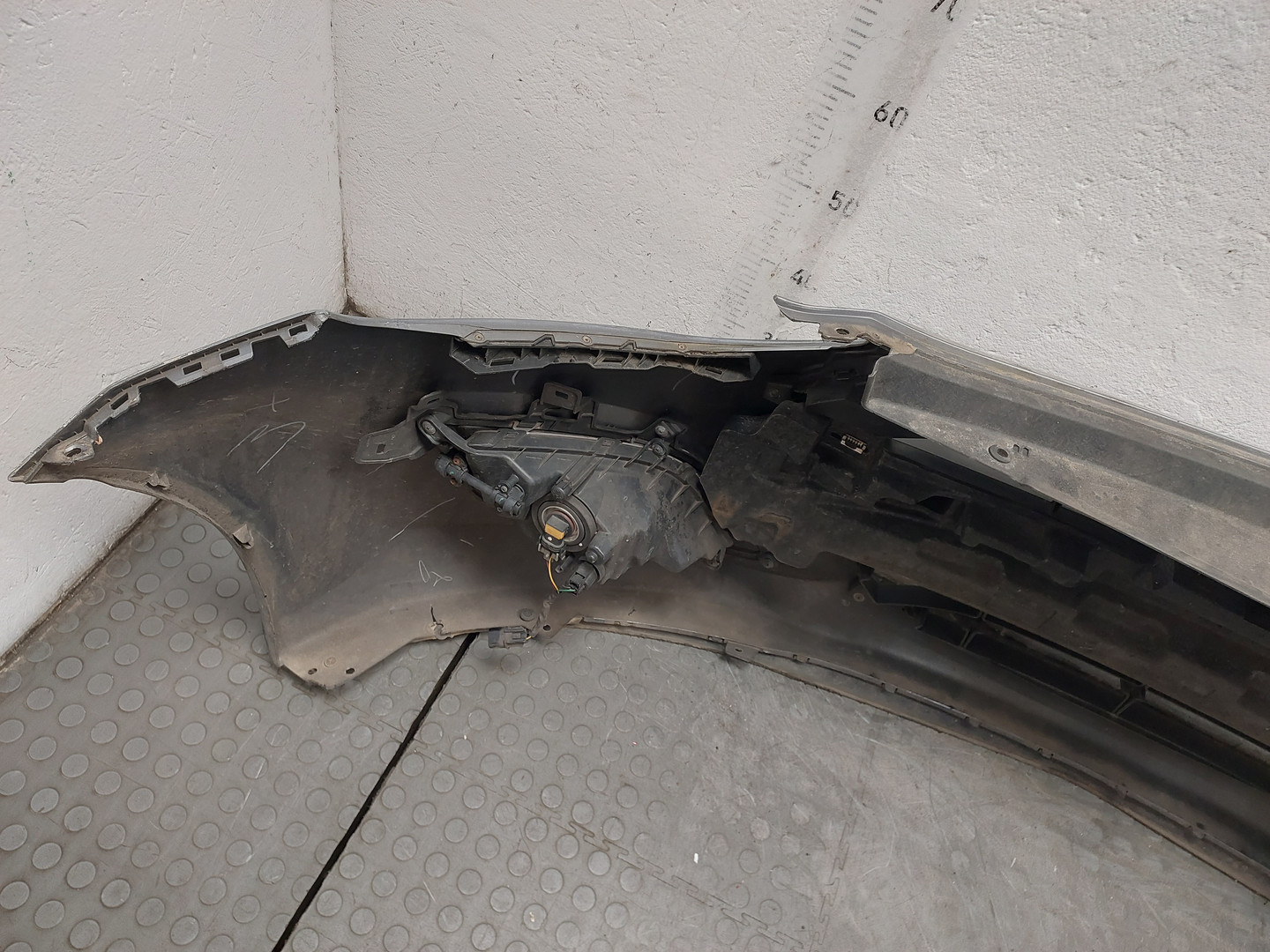 Бампер передний