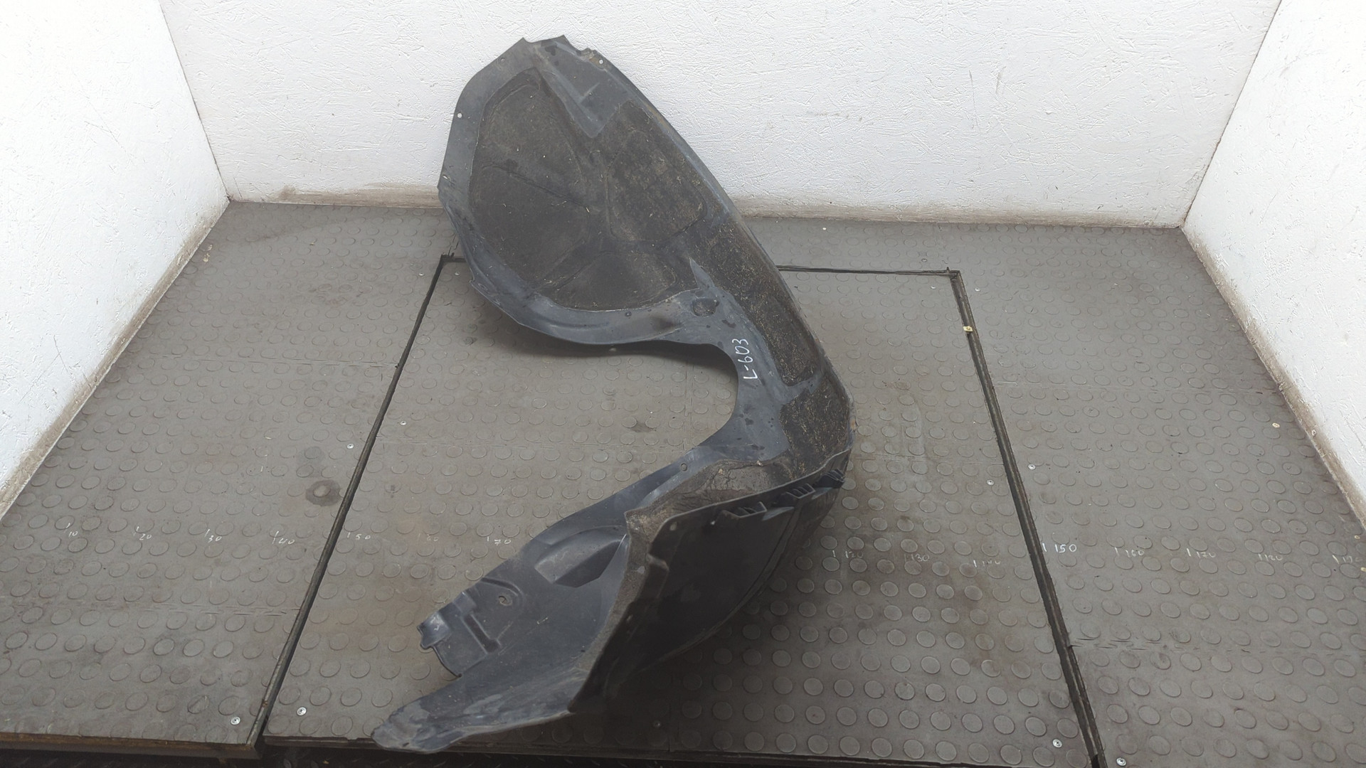 Локер передний правый