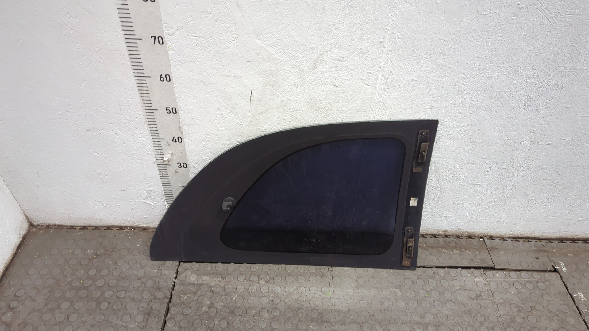 Стекло боковое