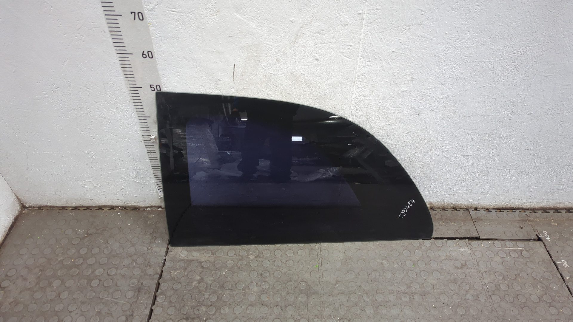 Стекло боковое