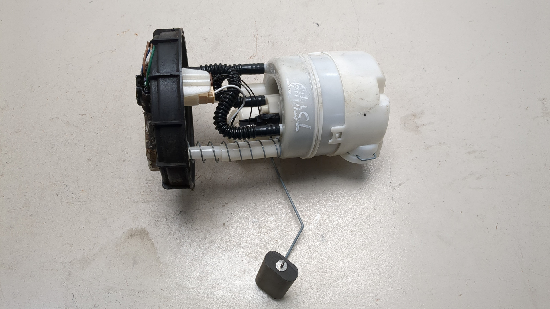 Насос топливный электрический