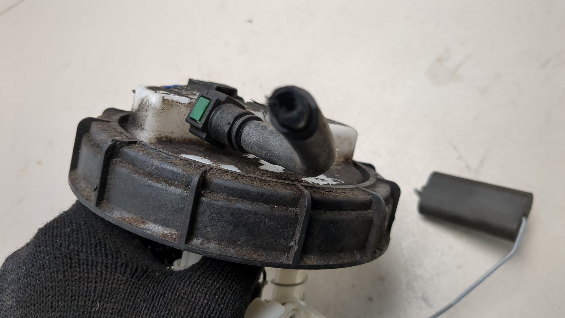 Насос топливный электрический