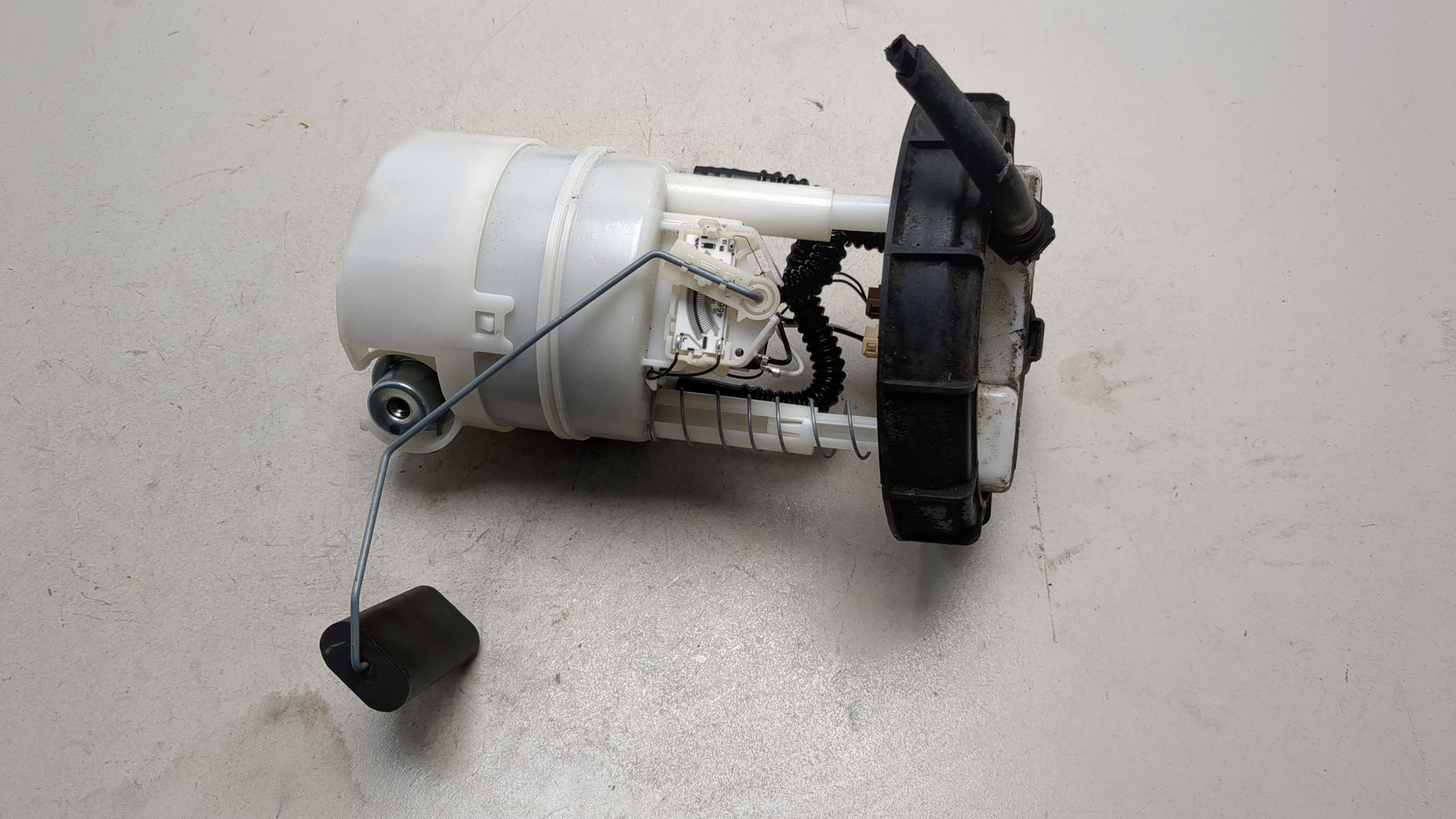 Насос топливный электрический