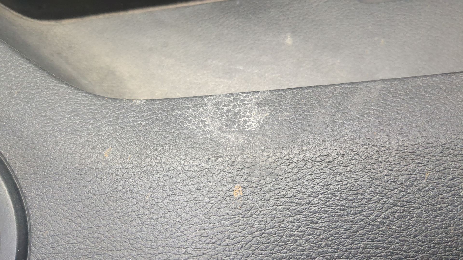 Обшивка двери задней правой