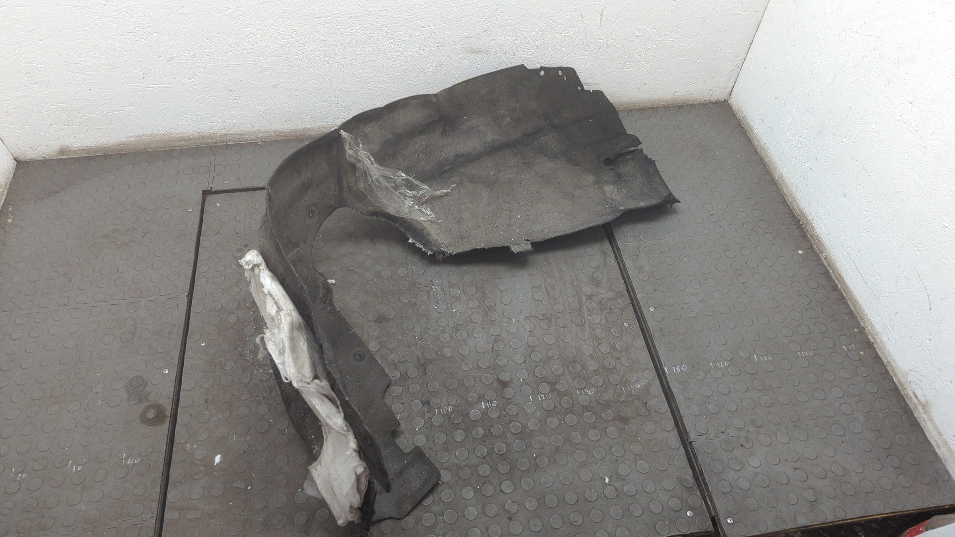 Локер передний левый