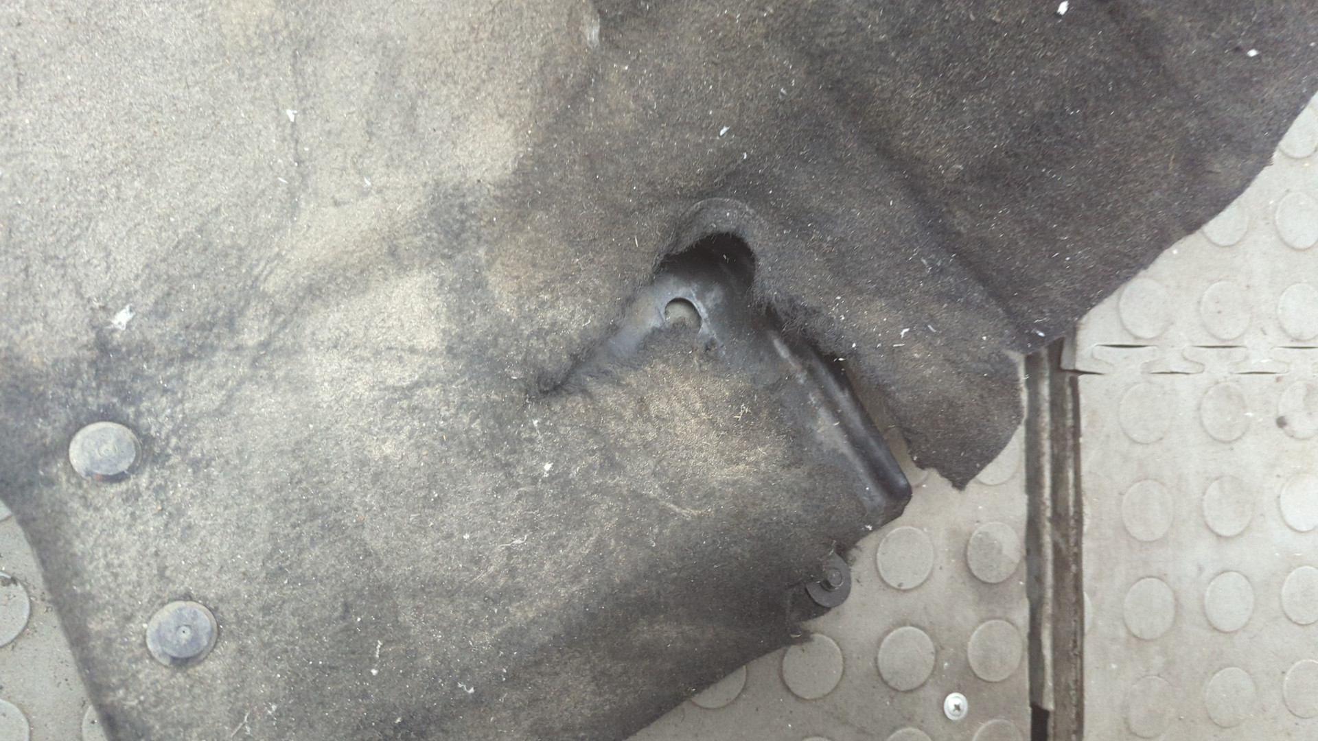 Локер передний левый