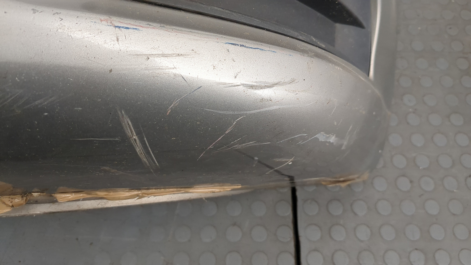 Бампер передний