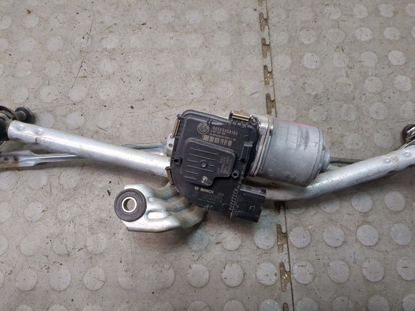 Трапеция стеклоочистителей