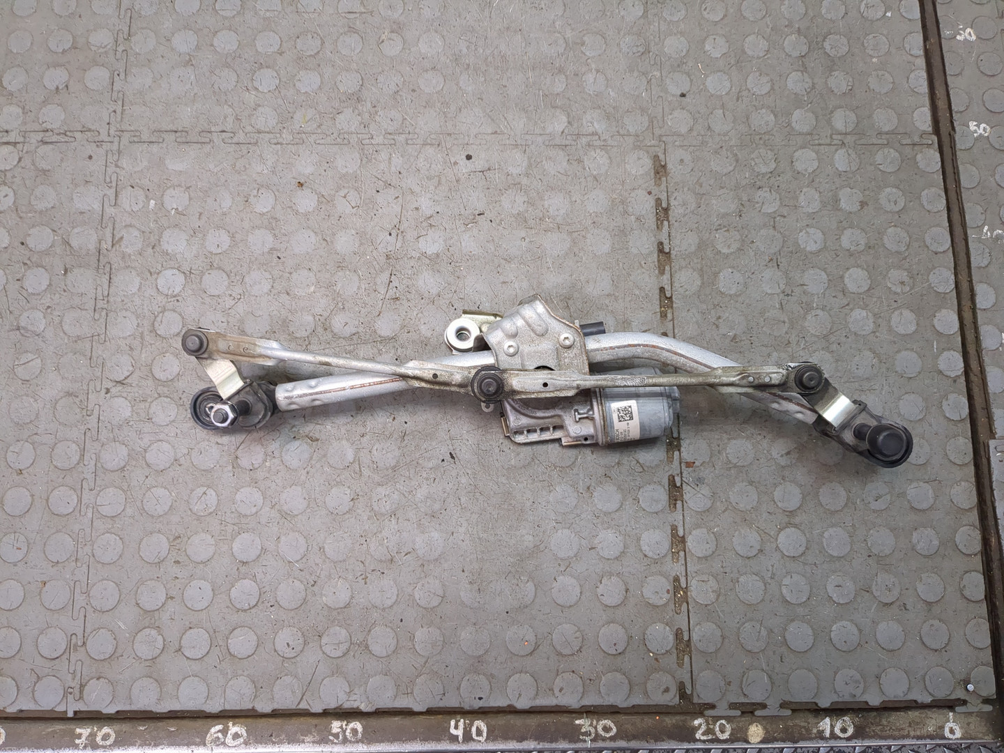 Трапеция стеклоочистителей